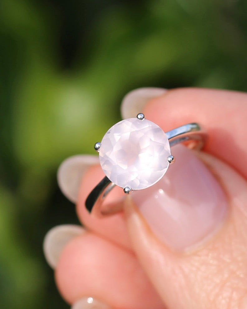 3.7ct Rose Quartz (10mm) Solitaire Ring, Sterling Silver, size O or 7.25, 3.57g