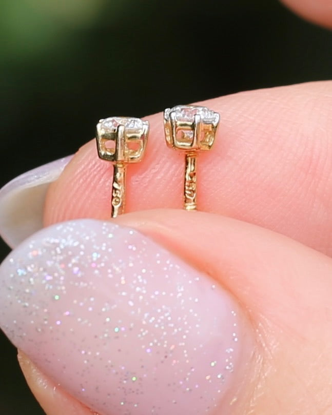 0.3ct Natural Diamond Screw Back Studs, 18ct Yellow Gold, 1.02g