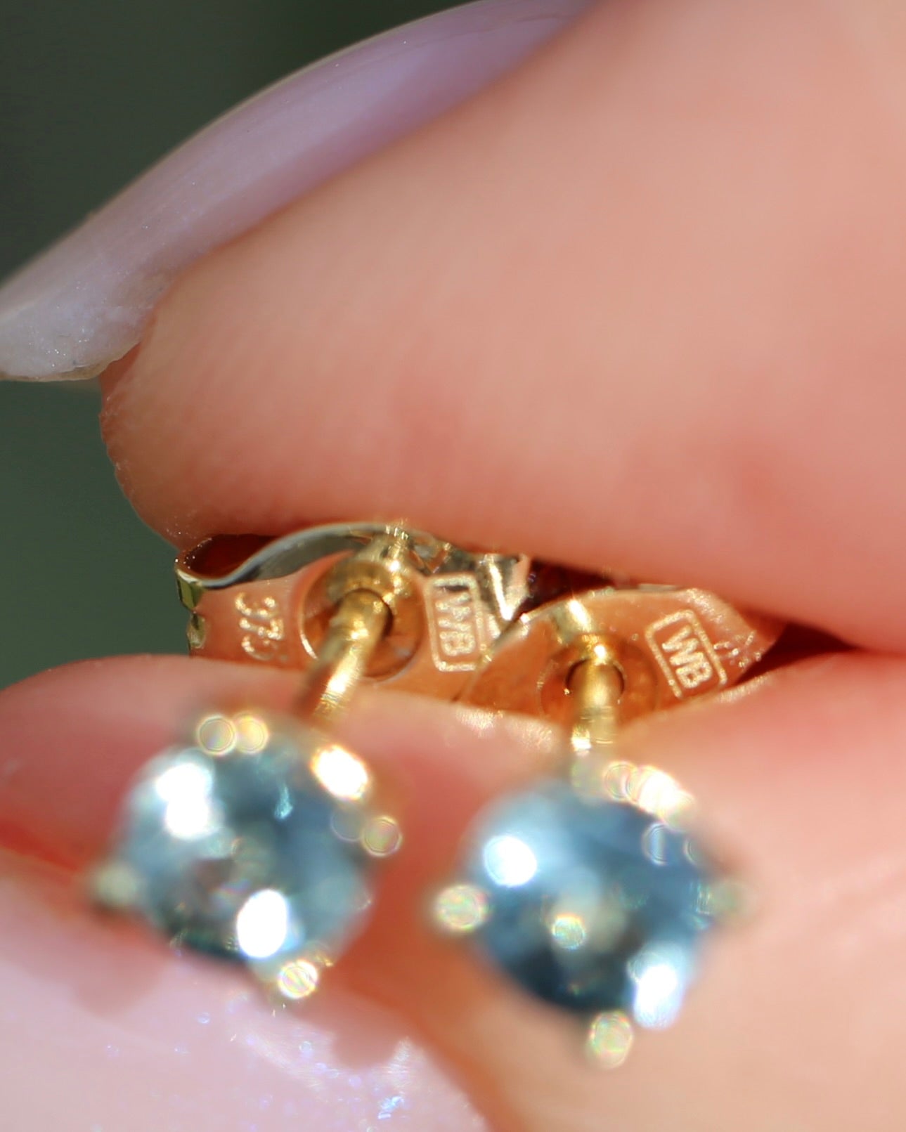 0.8ct Pale Blue Parti Sapphire Studs, 9ct Yellow Gold, 0.76g