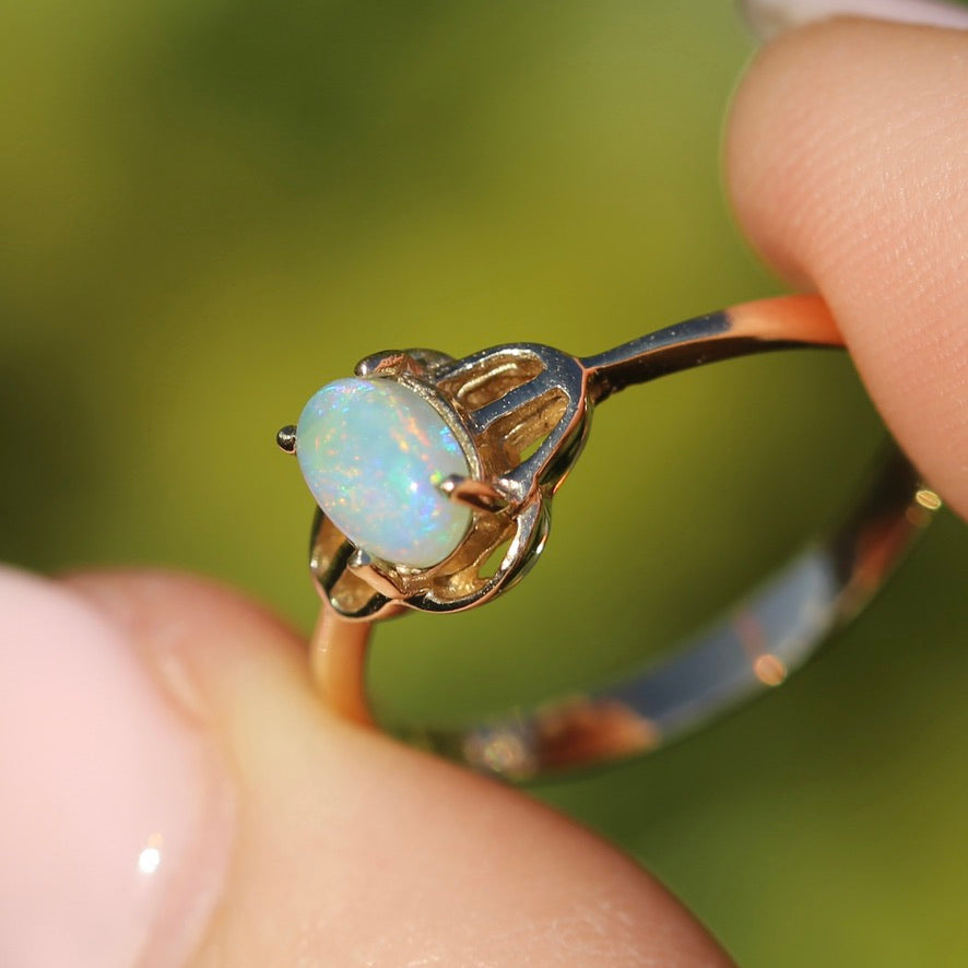 9ct Gold Vintage Opal Ring – Saint L'amour Vintage