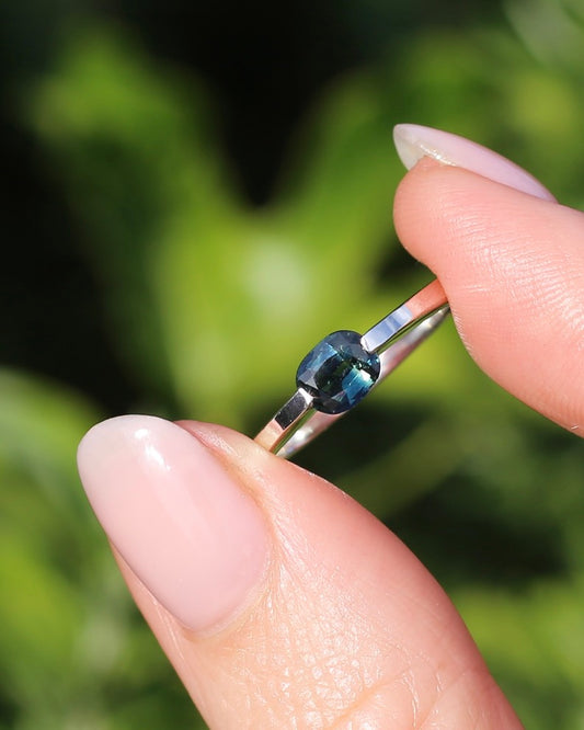 Australian Parti Sapphire Ring in Silver, size P or 7.75, 2.7g