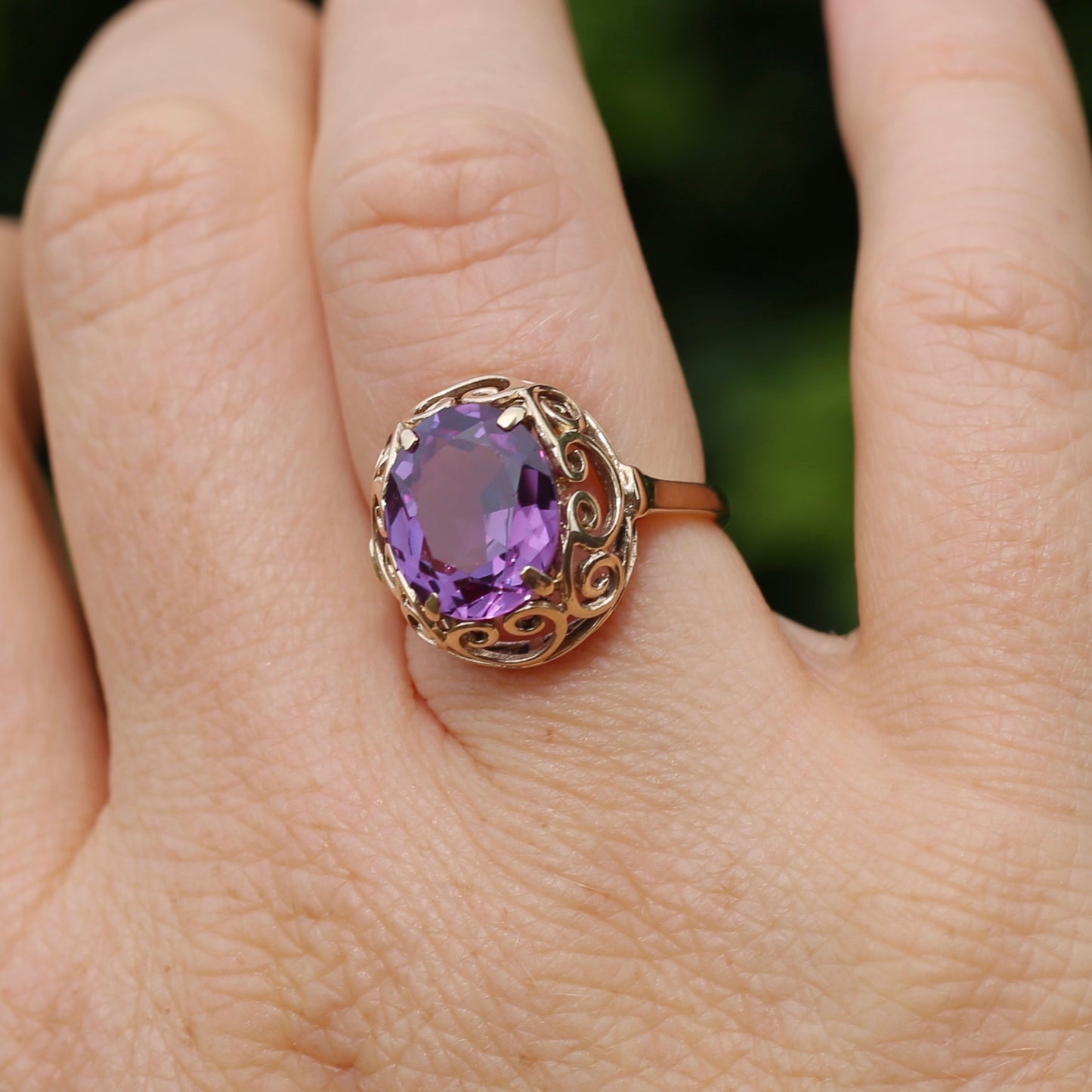 Synthetic Colour Change Purple Sapphire in Filigree Gold Ring, 10ct yellow gold,  size M1/2 or just under 6.5