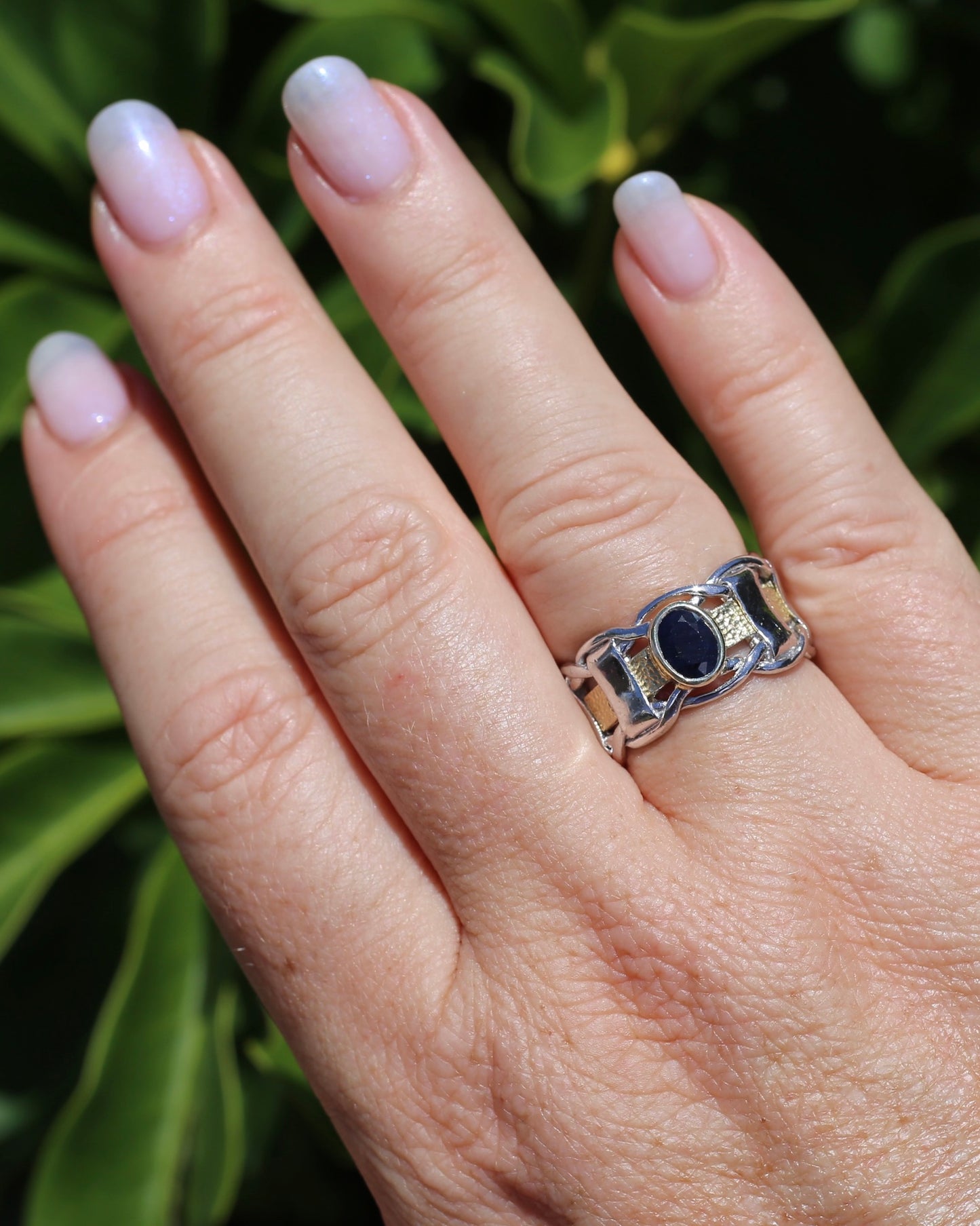 Mixed Metal Bezel Set Natural Sapphire Chunky Textured Ring in 9ct Yellow Gold and Sterling Silver, size R ot 8.5 (fits like P1/2 or 8), 8.77g
