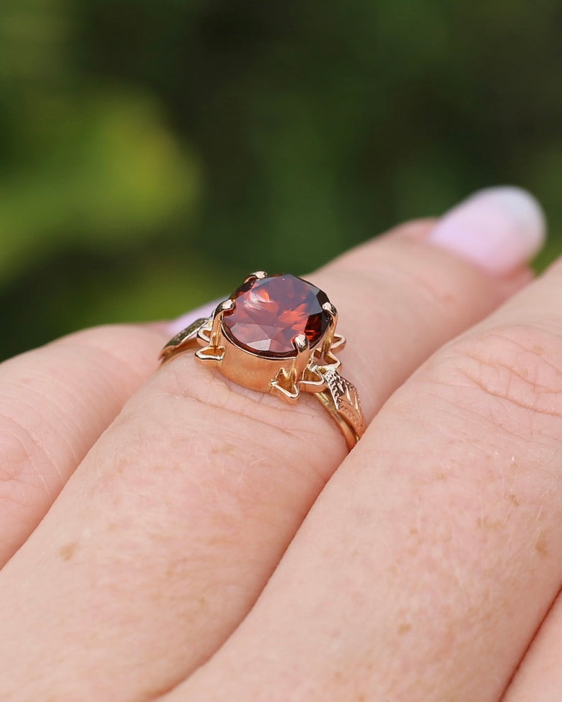 4ct Whisky Zircon in Vintage Old Rosey Gold Ring, 9ct Old Rosey Gold, size M or just over 6, 2.18g