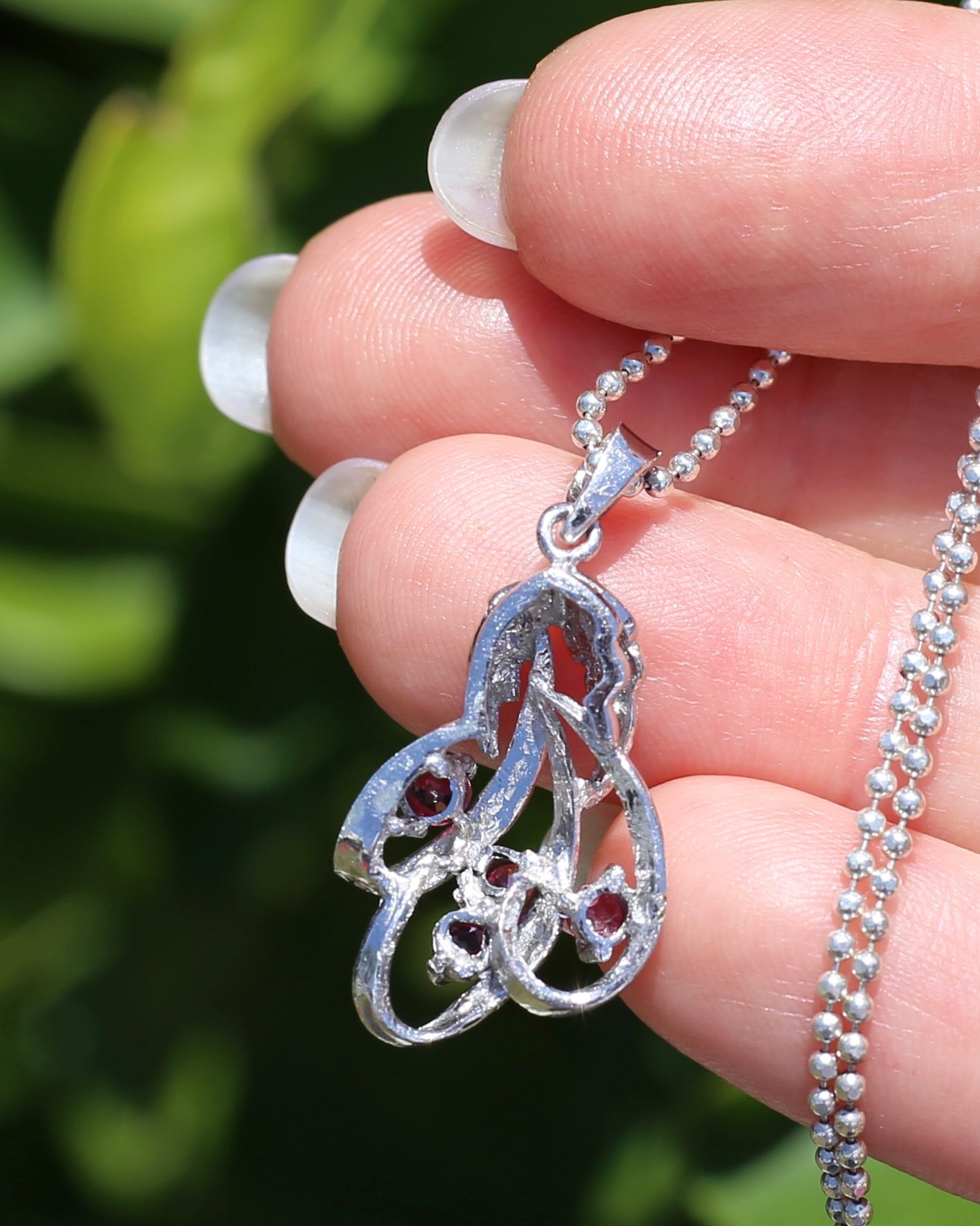 Sterling Silver Pink Sapphire/ Ruby Leaf Pendant, Sterling Silver, 2.66g