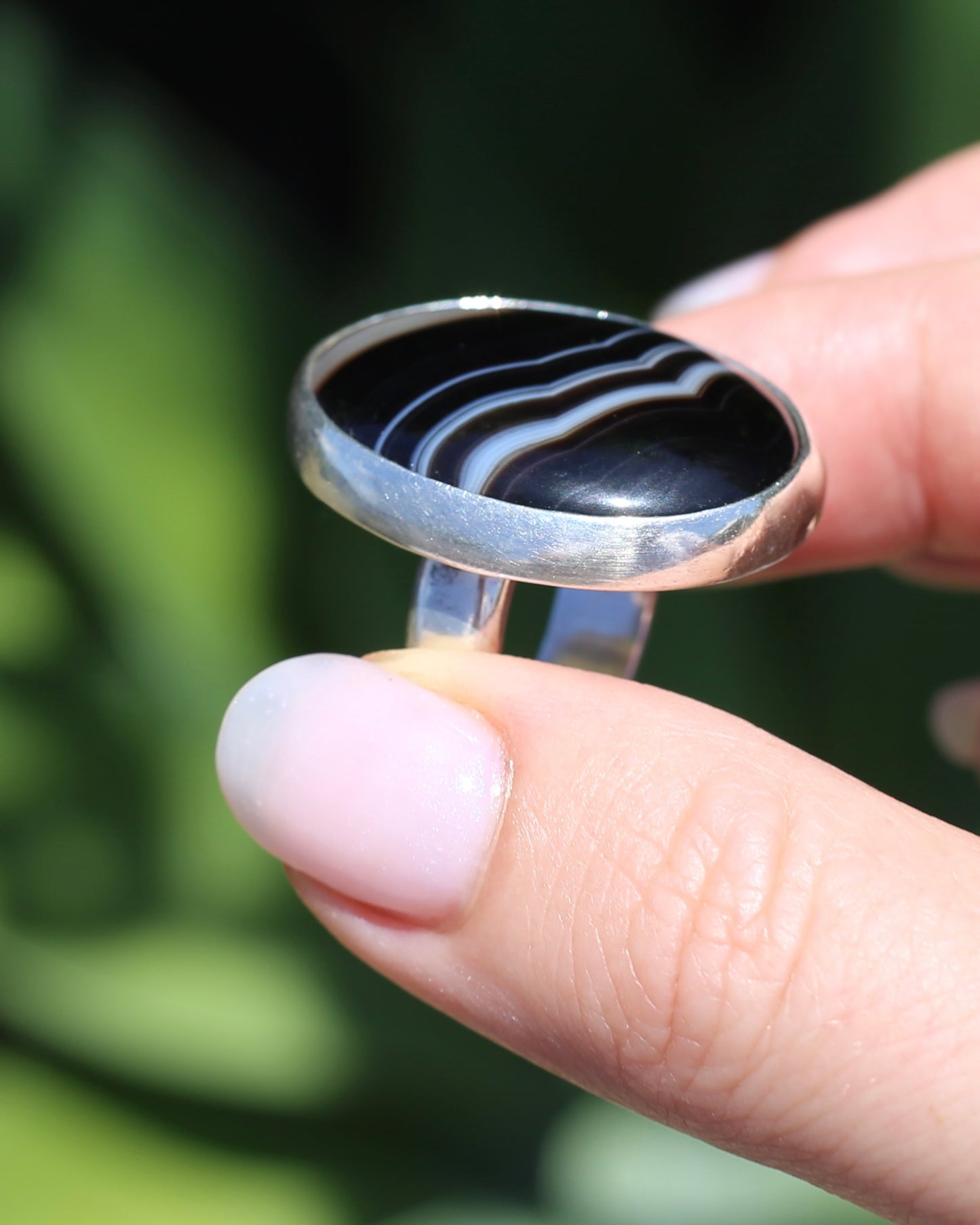 Chunky Bezel Set Natural Banded Agate Ring, Sterling Silver, size R or 8.5 (might feel half a size smaller), 19.7g