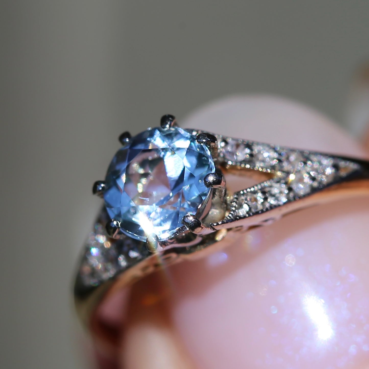 Pristine Early Australian 1930s Dunklings Blue Zircon & Diamond RIng, size L or just over 5.5