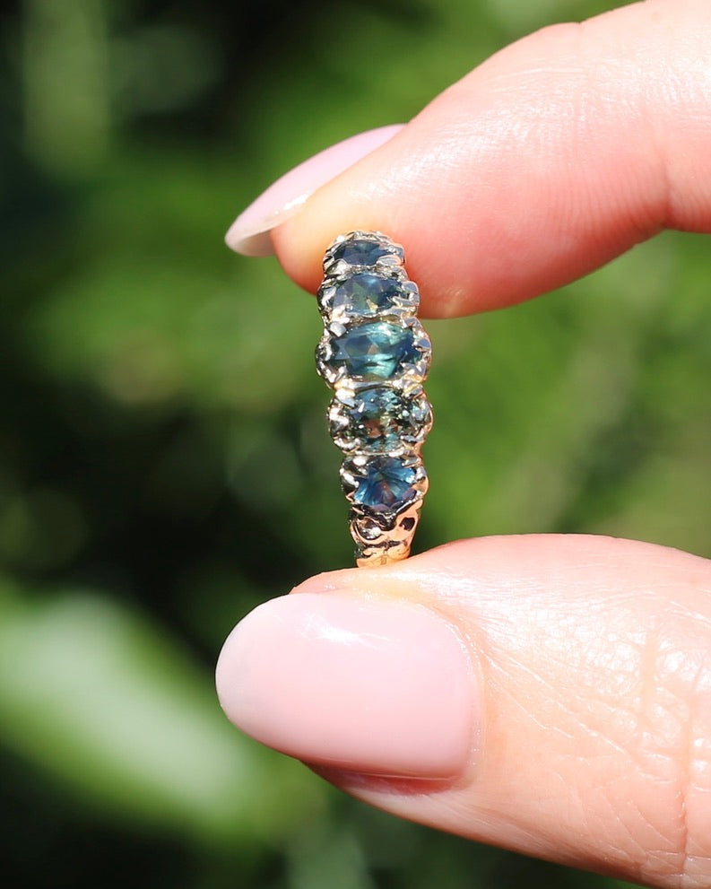 2.08ct Parti Sapphire Five Stone Ring,London Made 1989 9ct yellow Gold, size P1/2 or 8, 3.07g