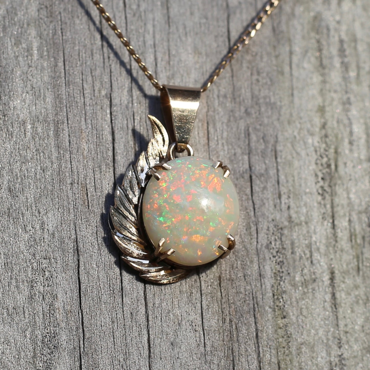 Solid White Opal and 9ct Gold Pendant, on 9ct Gold Chain, 50cm, 6g total weight