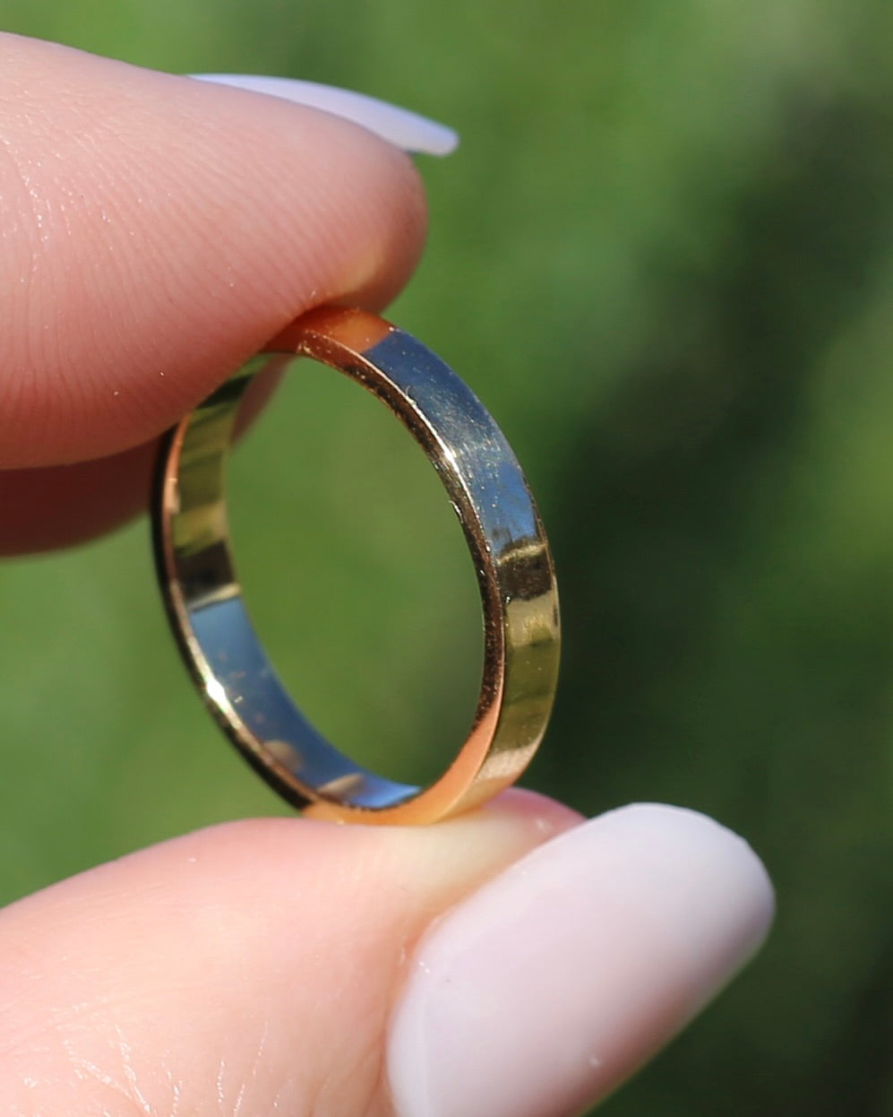 18ct Flat 2.75mm Wedder, 18ct Yellow Gold, size 6.5 or just over M1/2, 2.98g