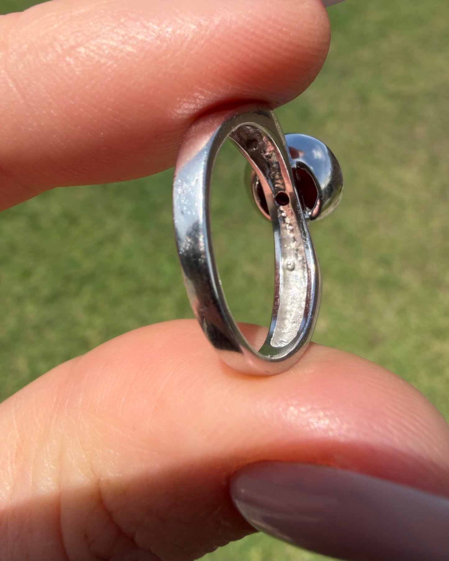 9mm Round Garnet in Bezel Set Silver Ring, Sterling Silver, size 7 or just over N1/2, 4.16g