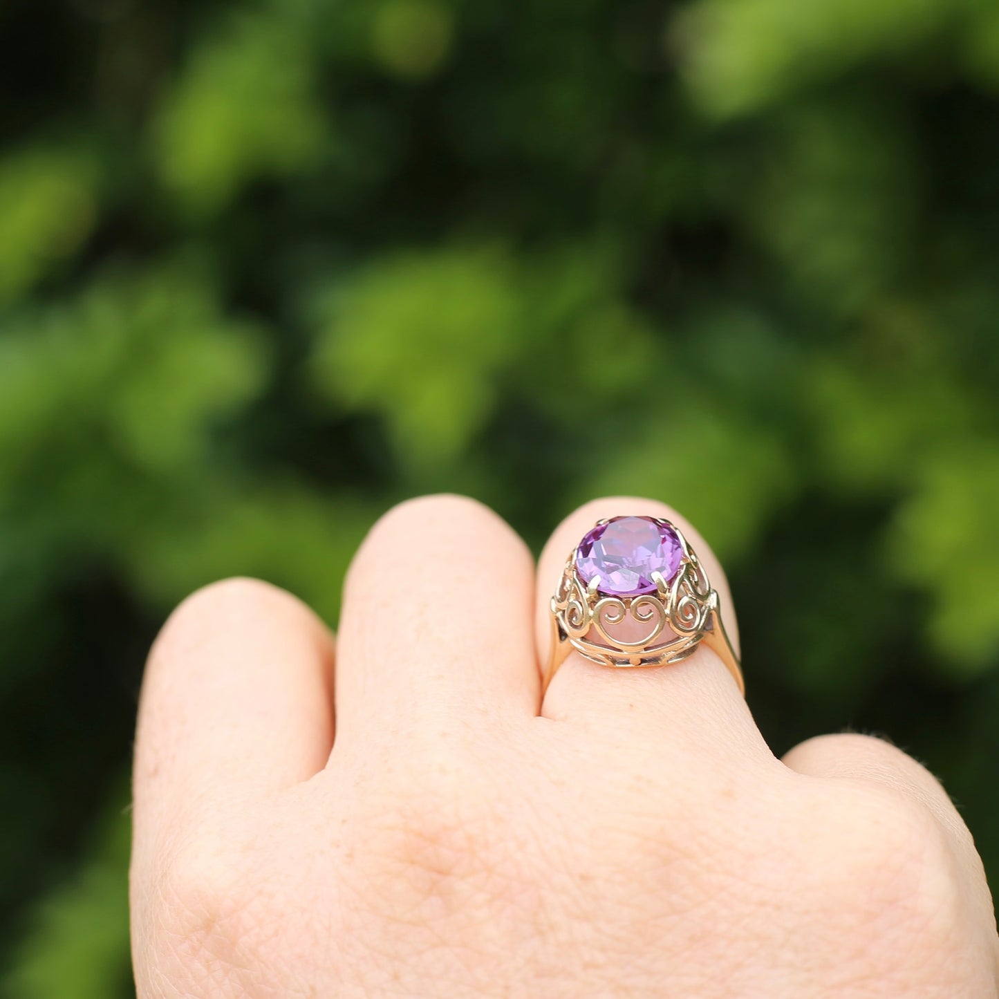 Synthetic Colour Change Purple Sapphire in Filigree Gold Ring, 10ct yellow gold,  size M1/2 or just under 6.5