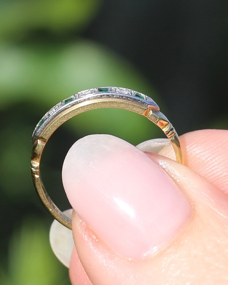 Circa 1930s Natural Emerald & Single Cut Diamond 18ct & Platinum 7 Stone Stacker, size O or 7.25, 2.05g