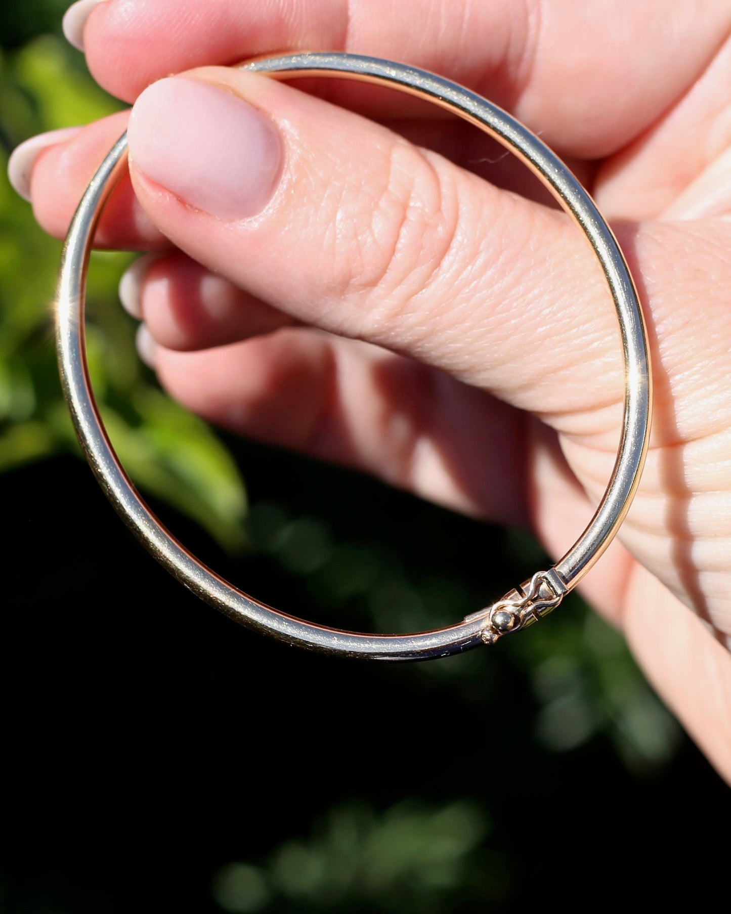 Silver Filled 1/10 Gold Hinged Bangle, approx 17cm oval, 5.81g