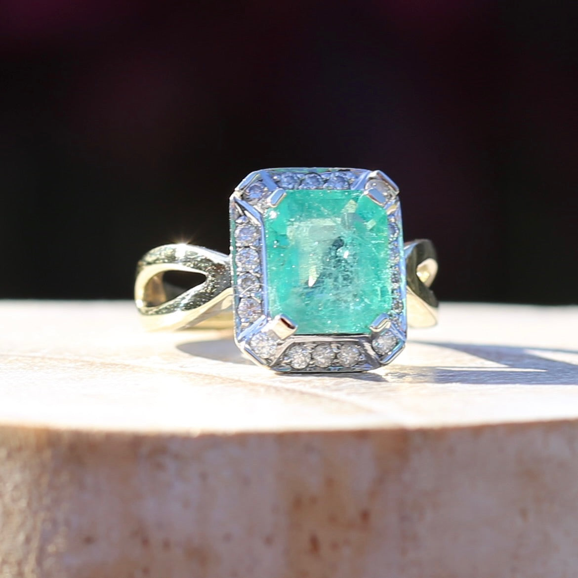 9ct hot sale emerald ring