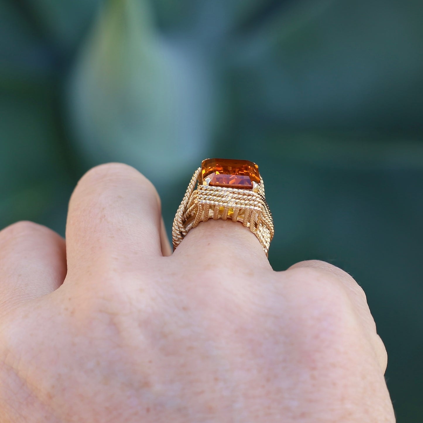 Italian Mid Centuty Chain Link 18ct Gold Cocktail Ring with Emerald Cut Orange Sapphire, 18ct Yellow Gold, size O or 7.25