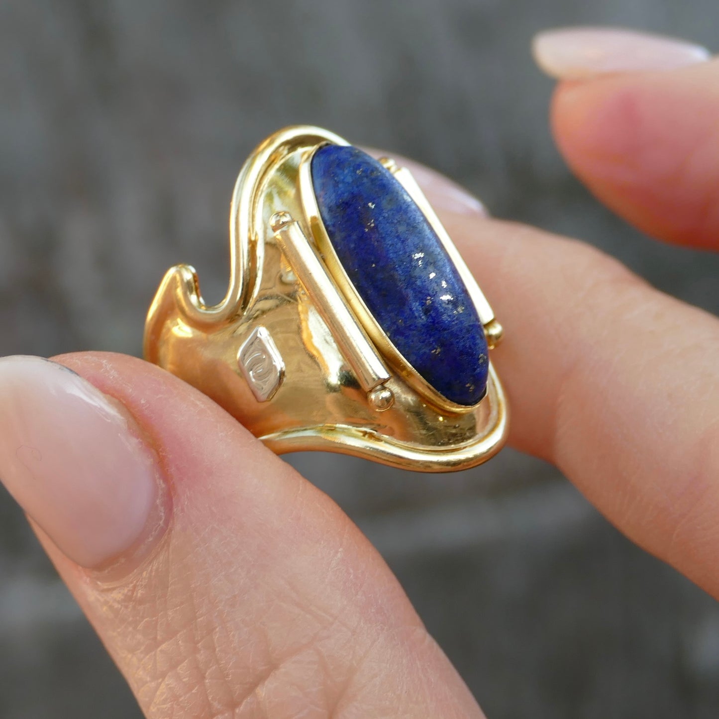 18ct Gold and Lapis Lazuli Cabochon Cuff Ring, size O but sizeable