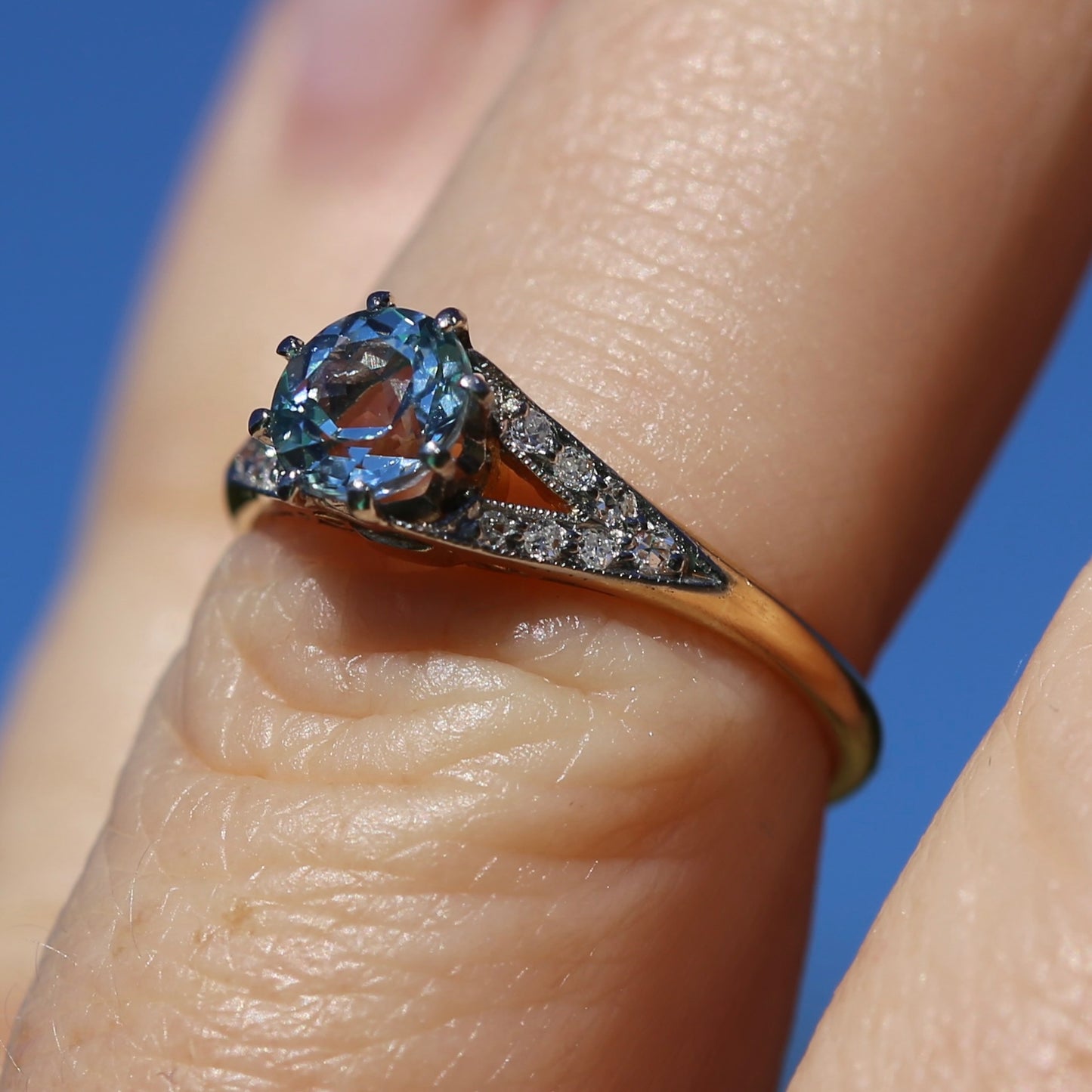 Pristine Early Australian 1930s Dunklings Blue Zircon & Diamond RIng, size L or just over 5.5