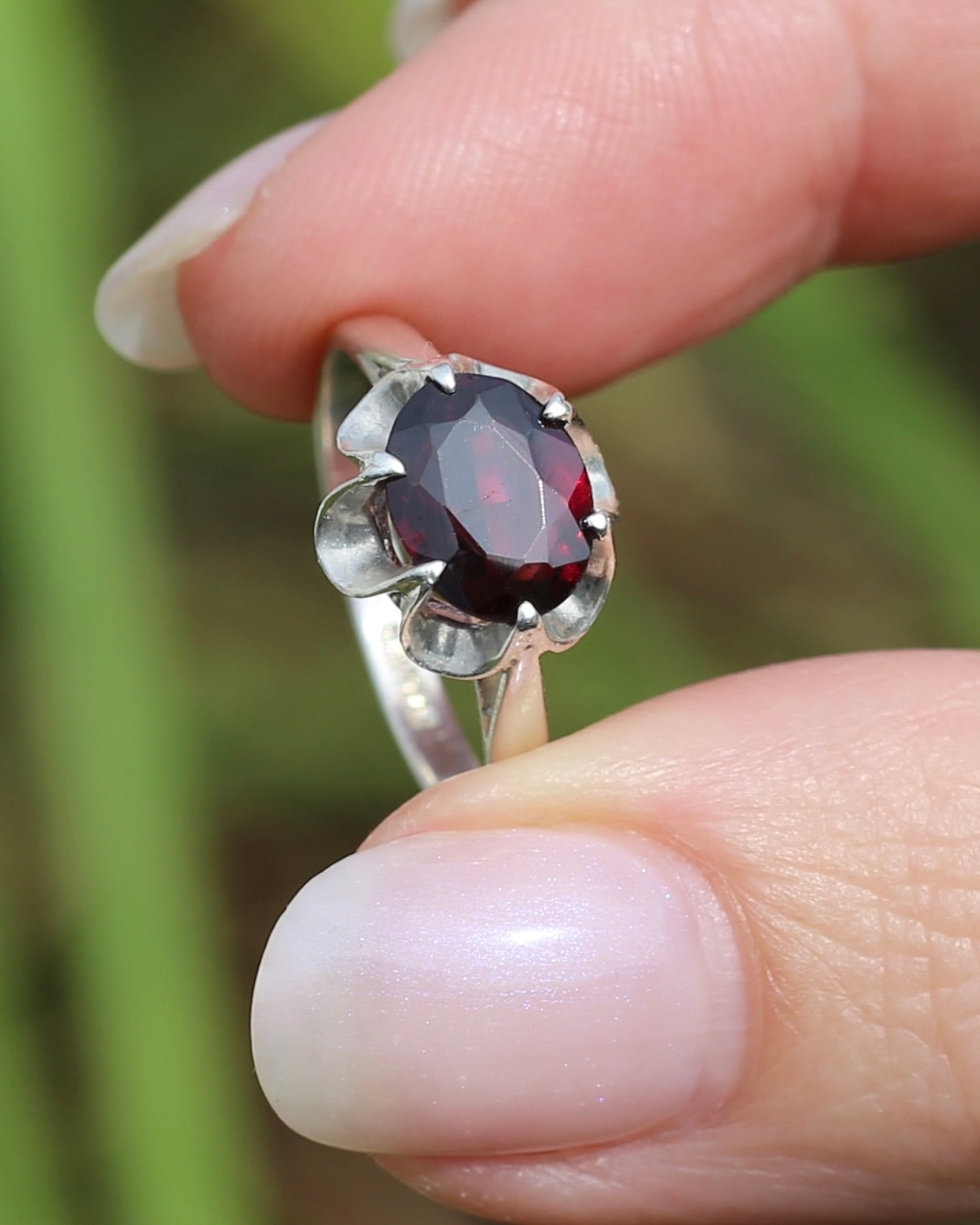 On HOLD Vintique Rhodolite Garnet Belcher Ring, Sterling Silver, size O1/2 or 7.5, 2.44g