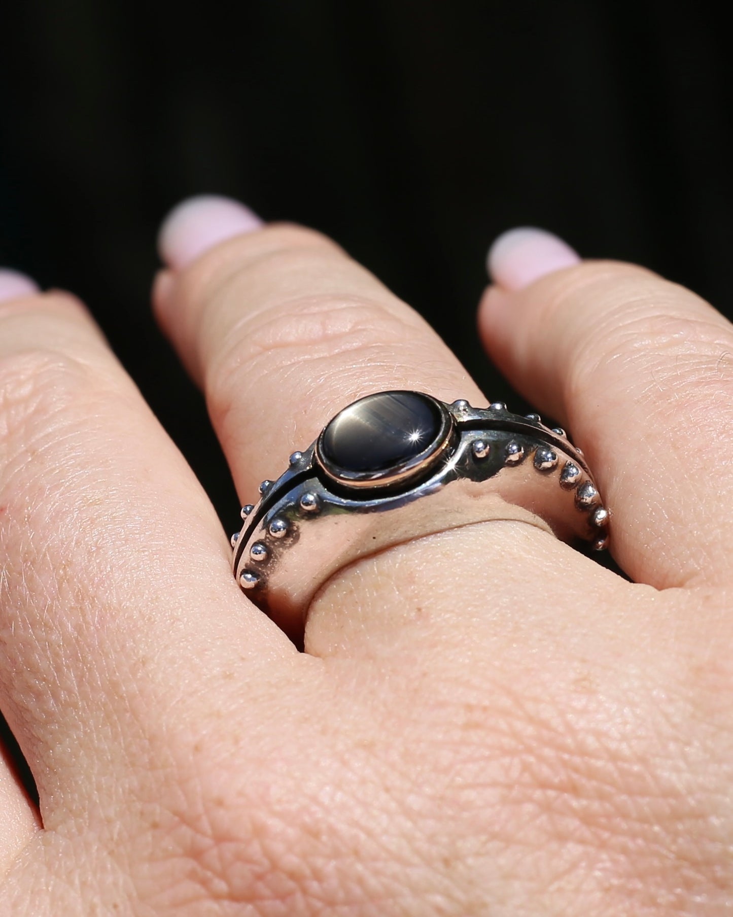 Amazing Chunky Silver and Gold Mized Metal Natural Star Sapphire Ring, size Q or 8 (fits more like a P1/2), 16.13g