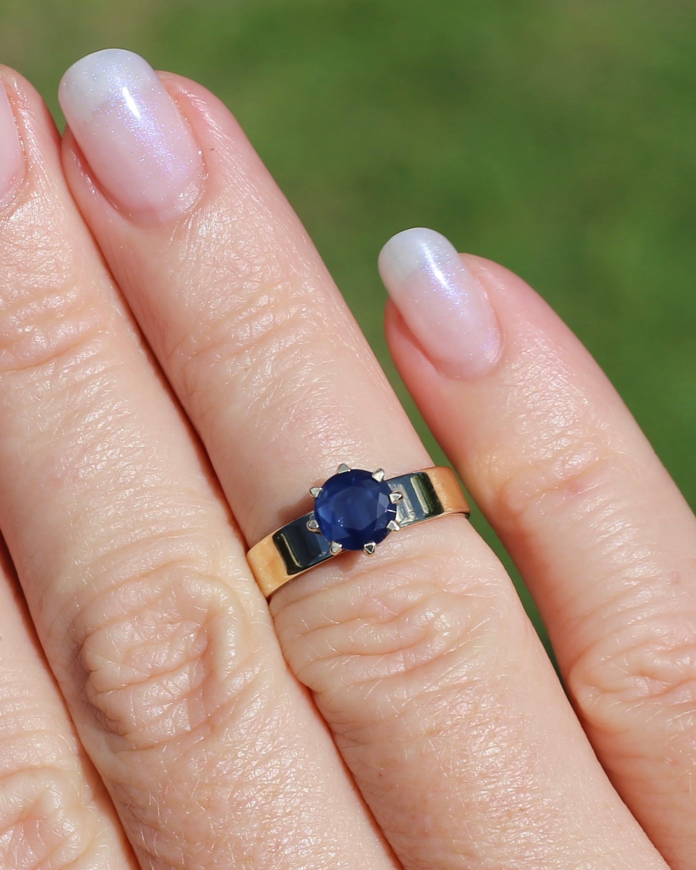 ON HOLD Multi Claw Set Vintage Blue Sapphire Ring with Silk Inclusions, 9ct Yellow Gold, size L1/2 or 6, 2.49g
