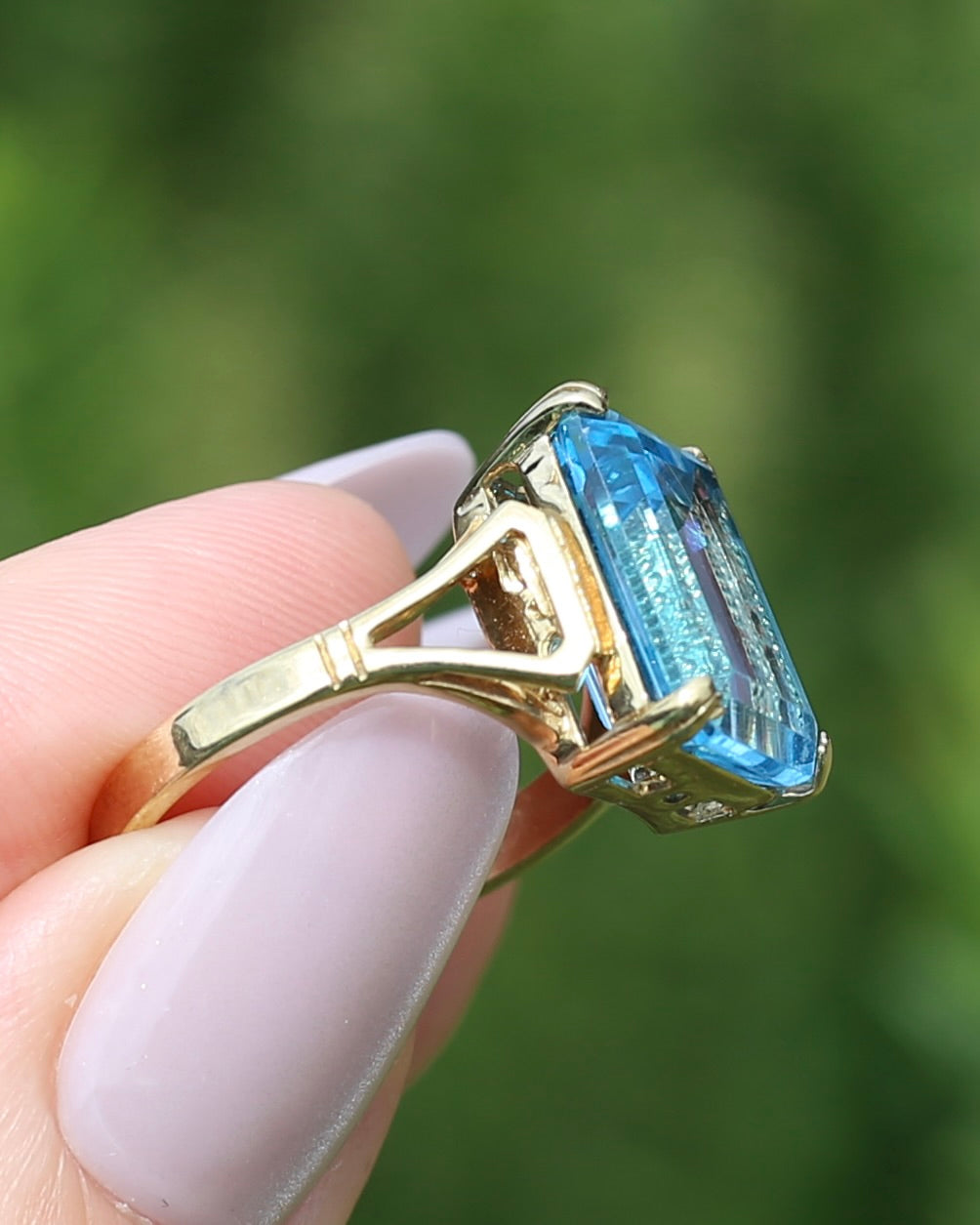 Emerald Cut Blue Topaz Cocktail Ring, 9ct Yellow Gold, size 7.75 or just over P, 4.85g