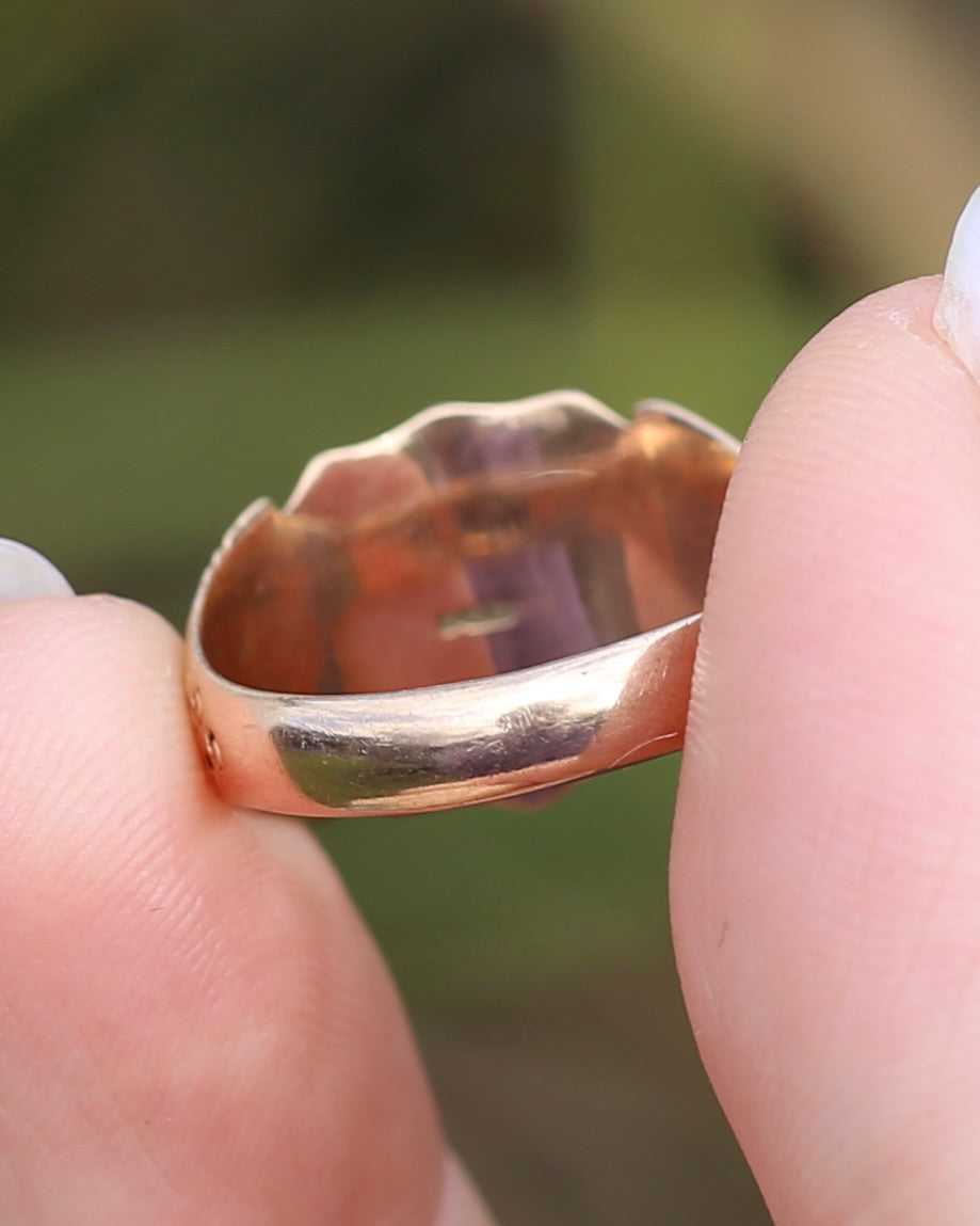 Antique 1918 Signet Ring with Carved Shoudlers, 9ct Old Rose Gold, size Q or 8 - fits more like O1/2 - P or 7.5 based on width, 4.29g