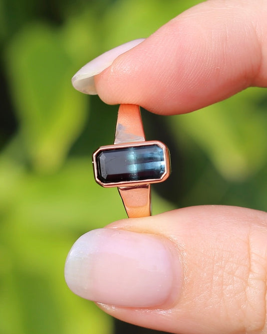 Bezel Set Bi-colour Tourmaline in Rose Gold, 9ct Rose Gold, size P or 7.75, 4.35g