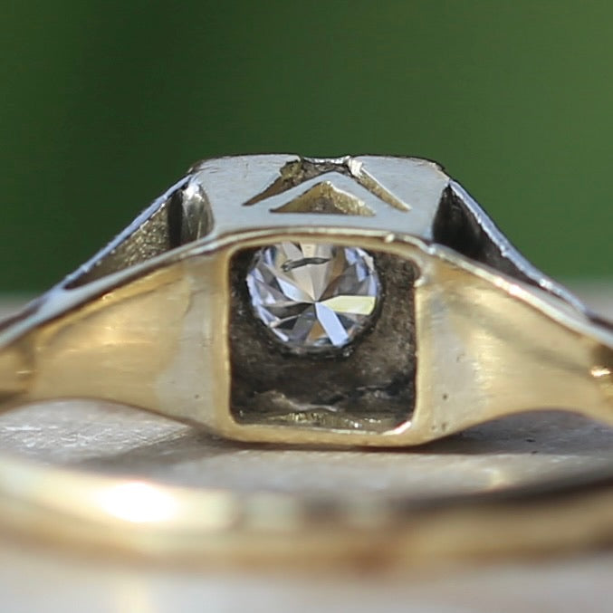 1930s Art Deco Inspired Platinum and 18ct Gold Solitaire Ring, size N or almost 6.75