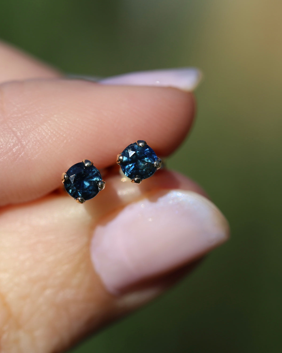 0.9ct Natural Blue and Teal Sapphire Studs, 9ct Yellow Gold, 0.92g