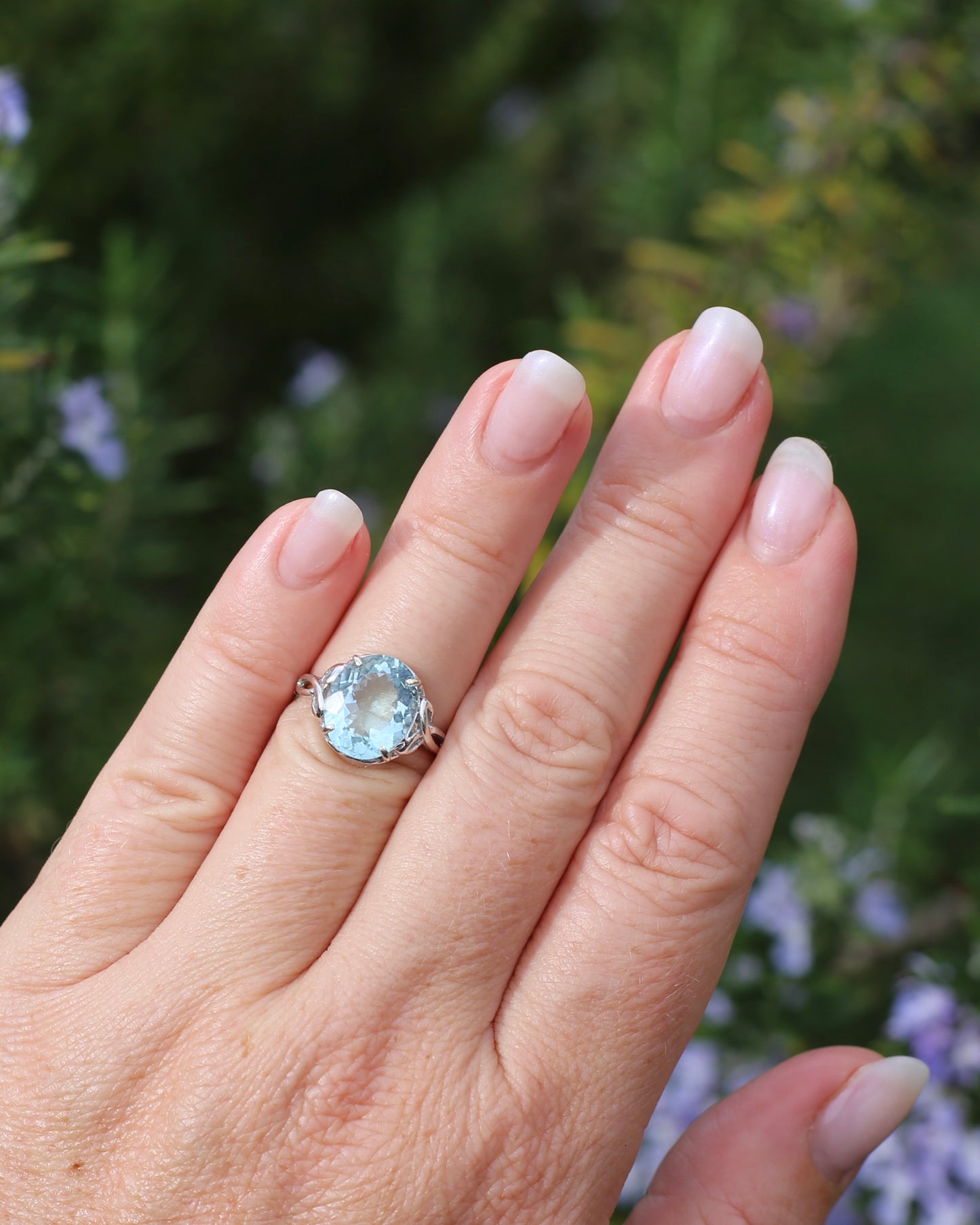 3.2ct Oval Natural Aquamarine in Celtic Inspired 18ct White Gold Ring, size L1/2 or 6, 3.11g