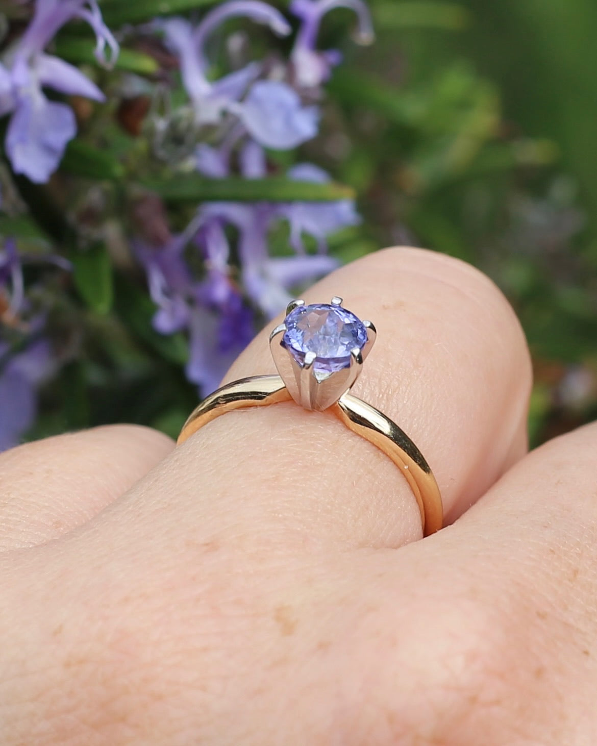 6mm Tanzanite Round Solitaire, 14ct Yellow and White Gold, size N1/2 or 7, 2.57g