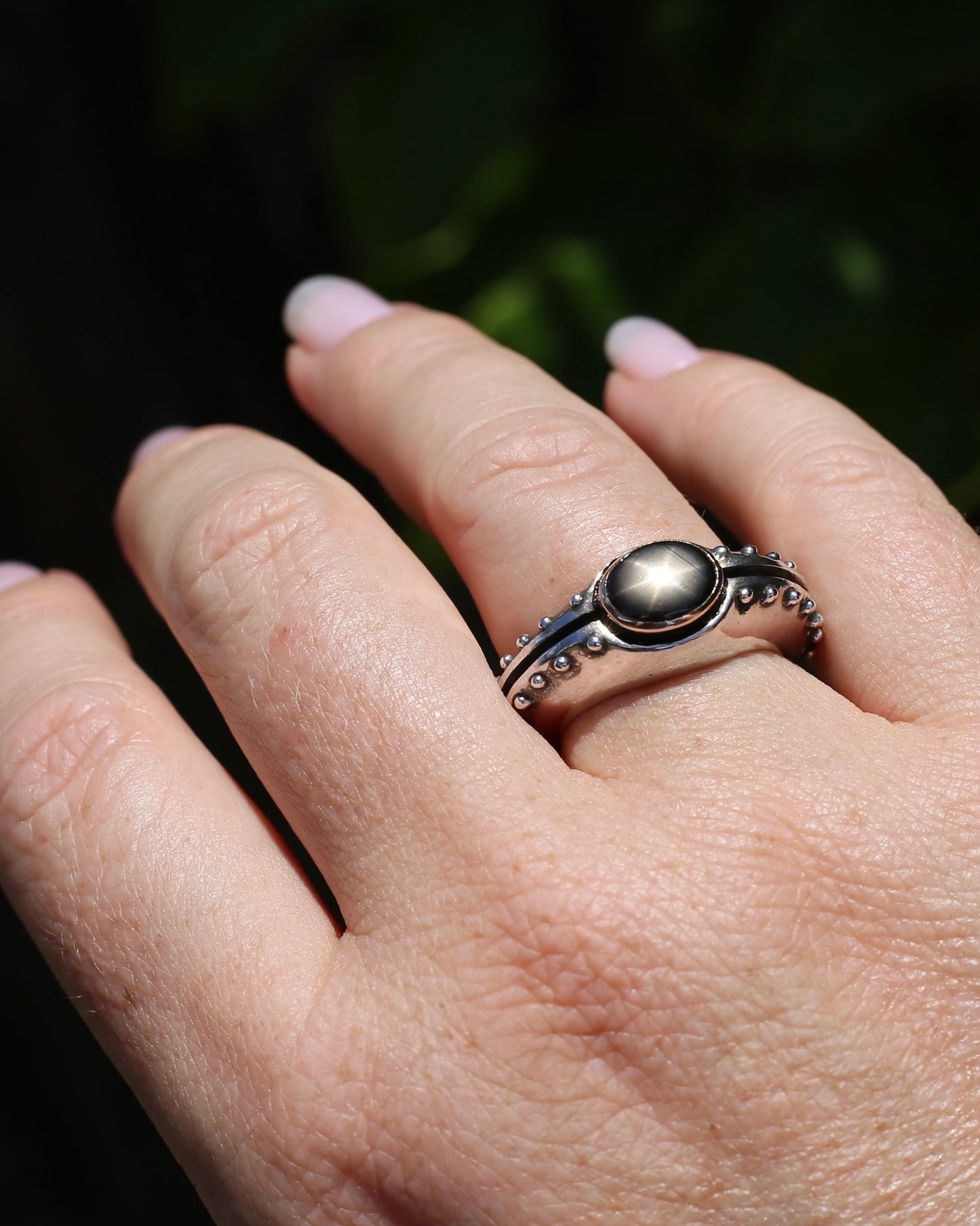 Amazing Chunky Silver and Gold Mized Metal Natural Star Sapphire Ring, size Q or 8 (fits more like a P1/2), 16.13g