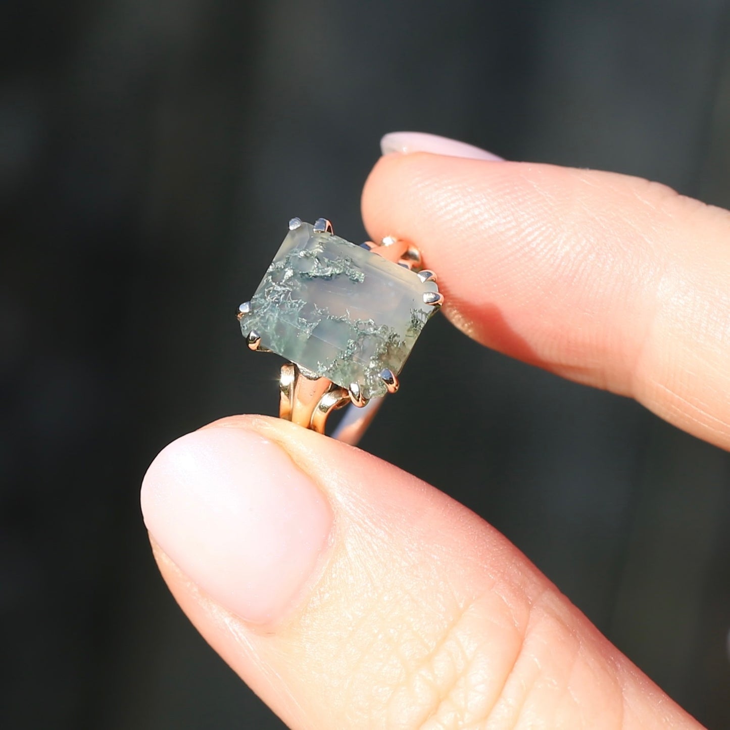 4.95ct Emerald Cut Moss Agate Ring with Fabulous Double Claws, 9ct Older Rosey Gold, size N1/2 or 6.75