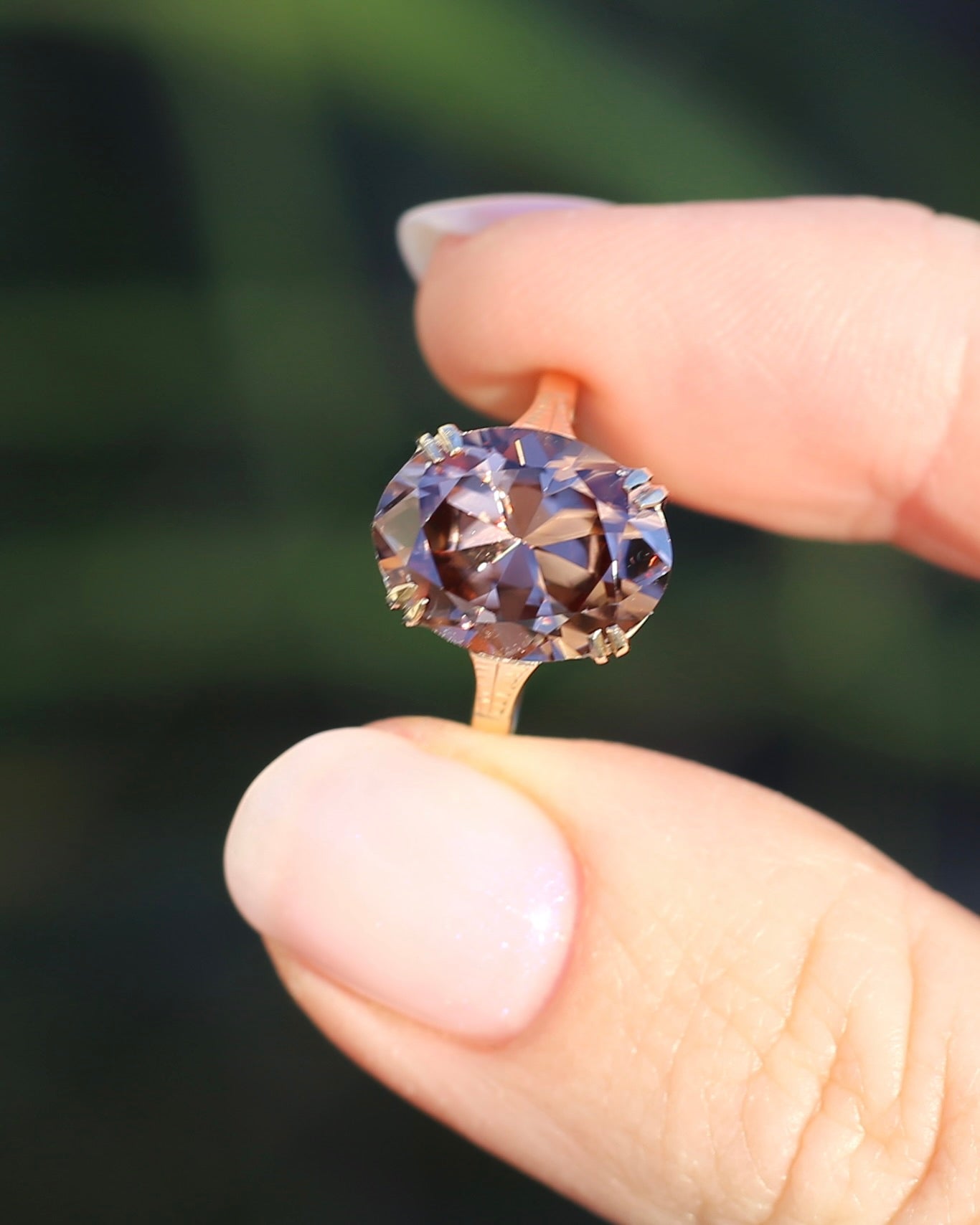 ON HOLD 7.9ct Mauve Damask Rose Oval Natural Zircon in Vintage 9ct Double Claw Ring, 9ct Yellow Gold, size M or 6.25, 3.59g