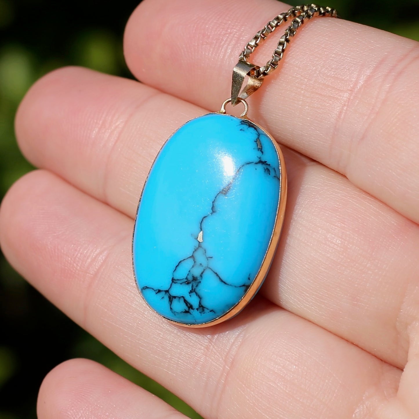 Egyptian Made 1992 Natural Oval Turquoise Pendant in 18ct Yellow Gold, 4.45g