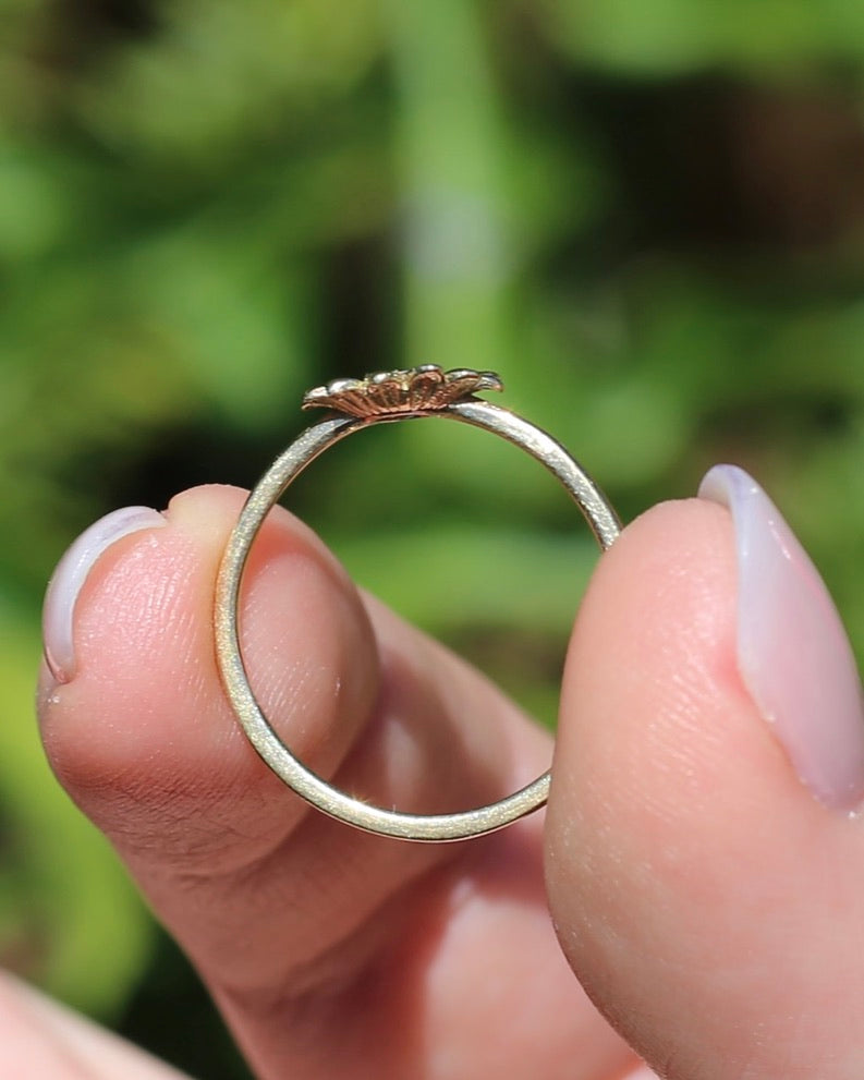 Dainty Sunflower Ring in 9ct Yellow Gold, size N1/2 or 7, 1.04g