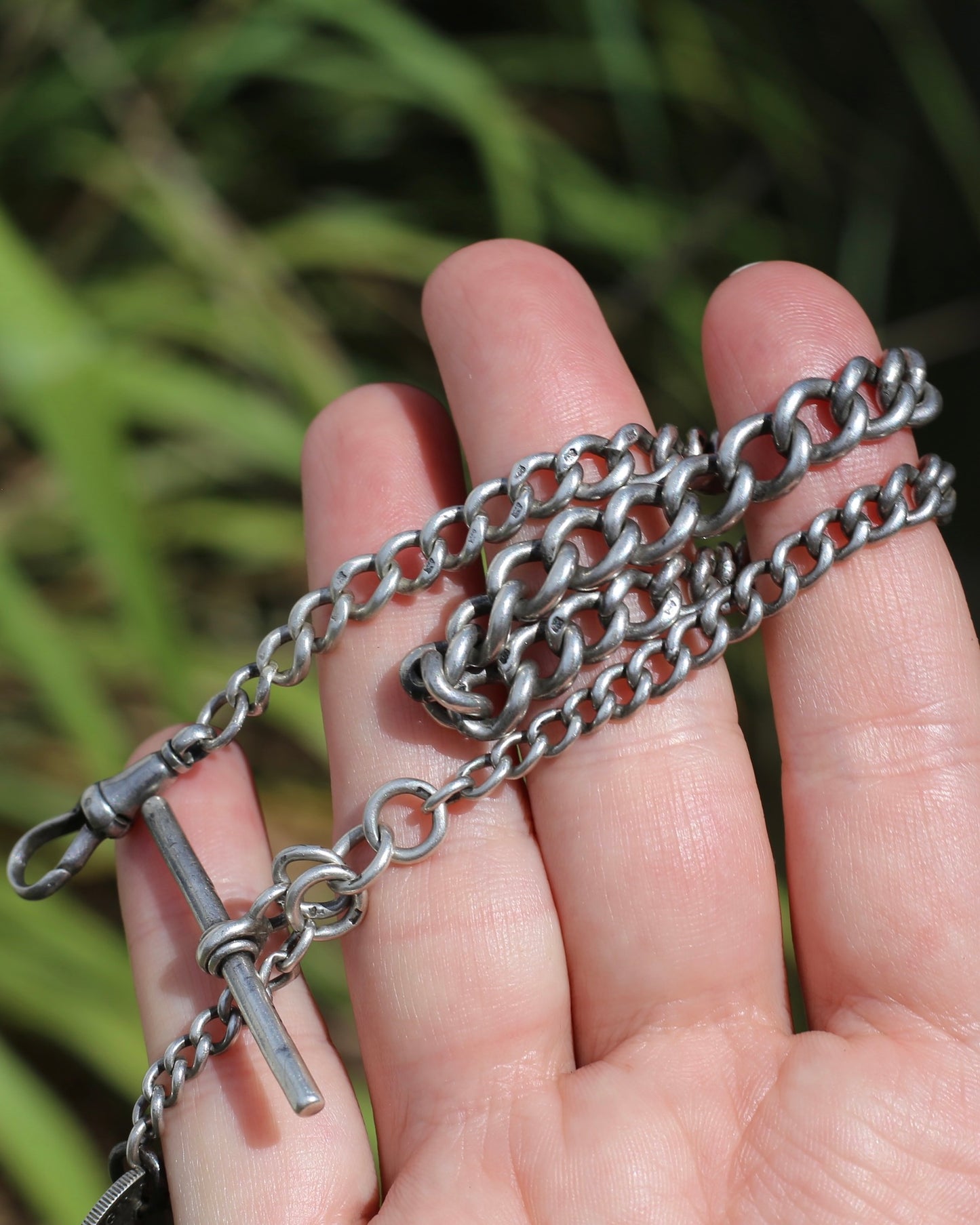 1907 Single Graduated Chester Made Curb Watch Chain with T-bar and 1945 Threepence and Single Albert Clasp, 30cm or 11.75 inches, 30.54g