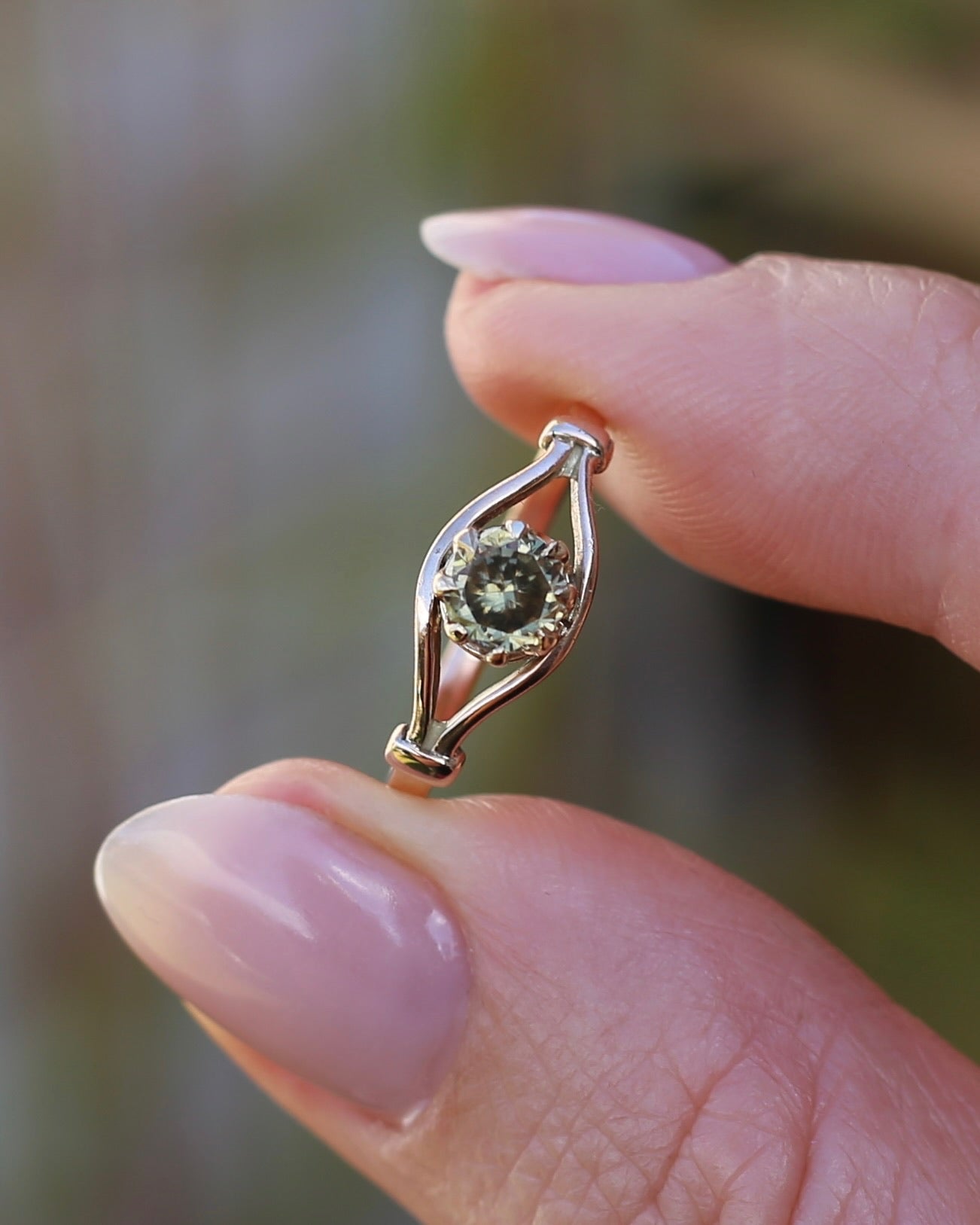 East African Green Zircon, Vintage 8 Claw Setting, Old Rosey Gold, size M1/2 or 6.5