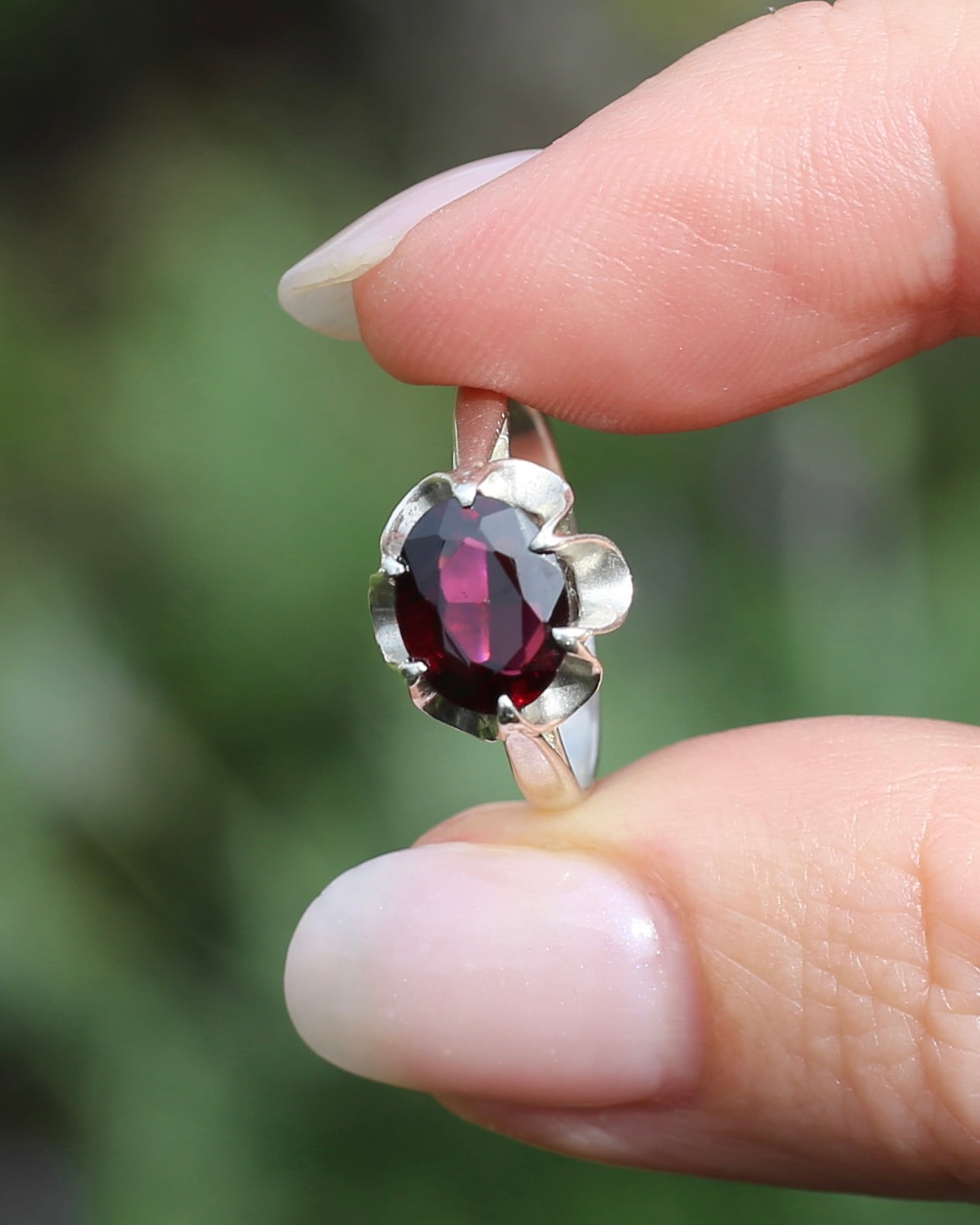 On HOLD Vintique Rhodolite Garnet Belcher Ring, Sterling Silver, size O1/2 or 7.5, 2.44g