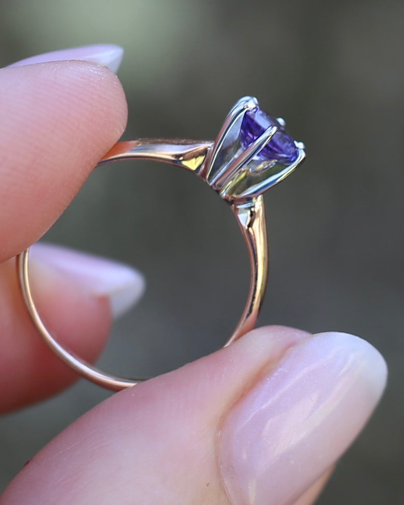1ct Natural Tanzanite 6 Claw Ring, 10ct Rose and White Gold, size N1/2 or just under 7, 2.49g
