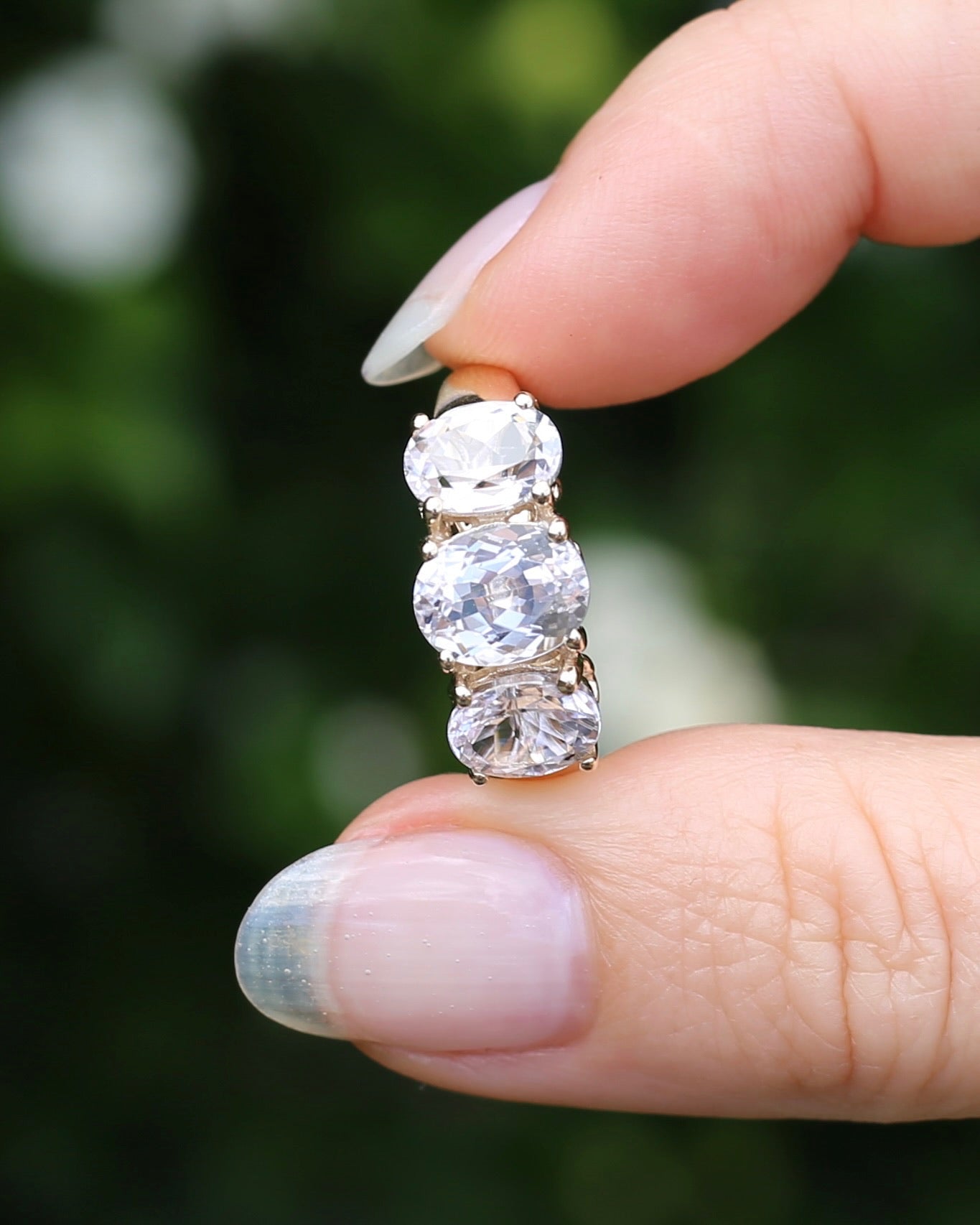 Oval Trilogy Rock Crystal Ring, 9ct Yellow Gold, size Q1/2 or 8.5, 5.59g