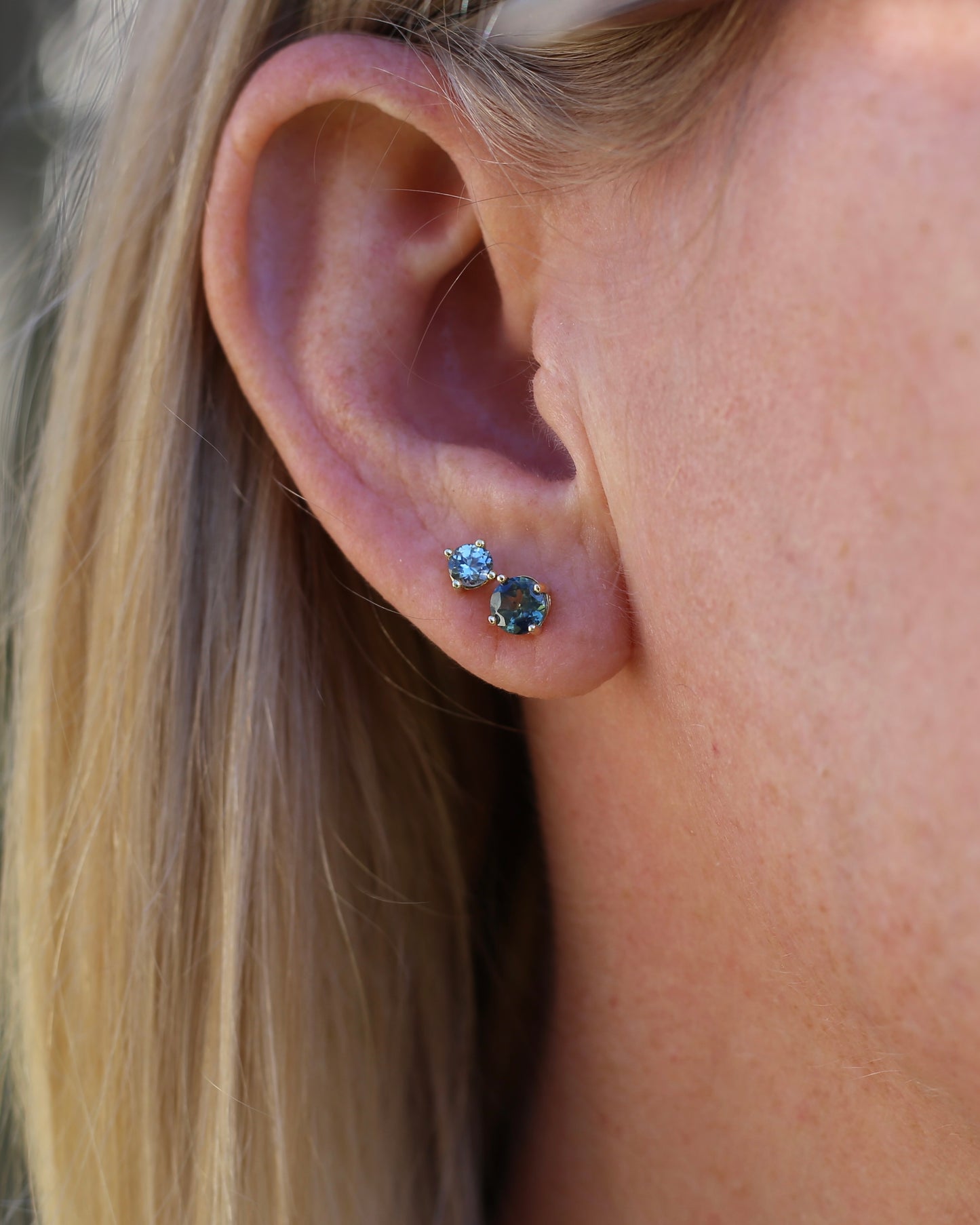 1.2ct Parti Sapphire Studs, 9ct Yellow Gold, 0.76g