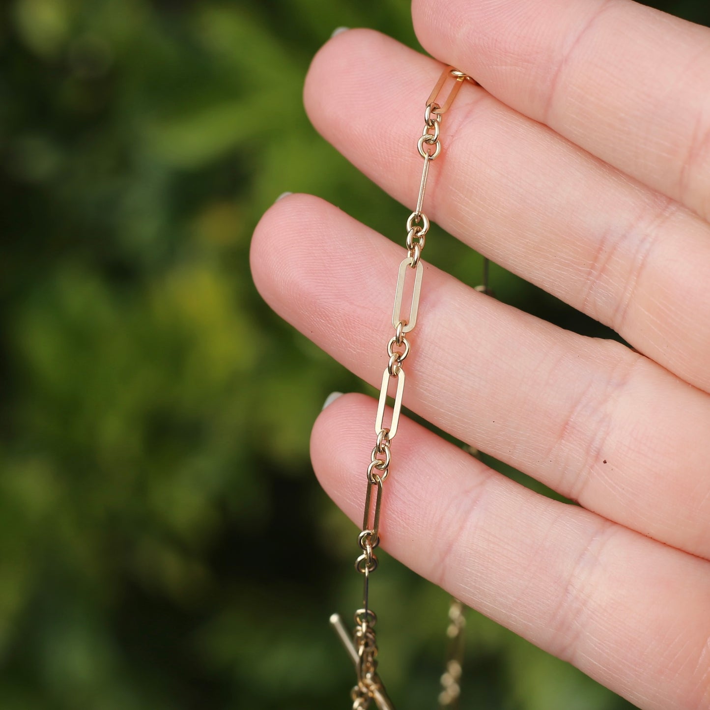 Delicate Paperclip Chain with T-bar, 9ct Yellow Gold, 47cm with 1cm T-Bar drop