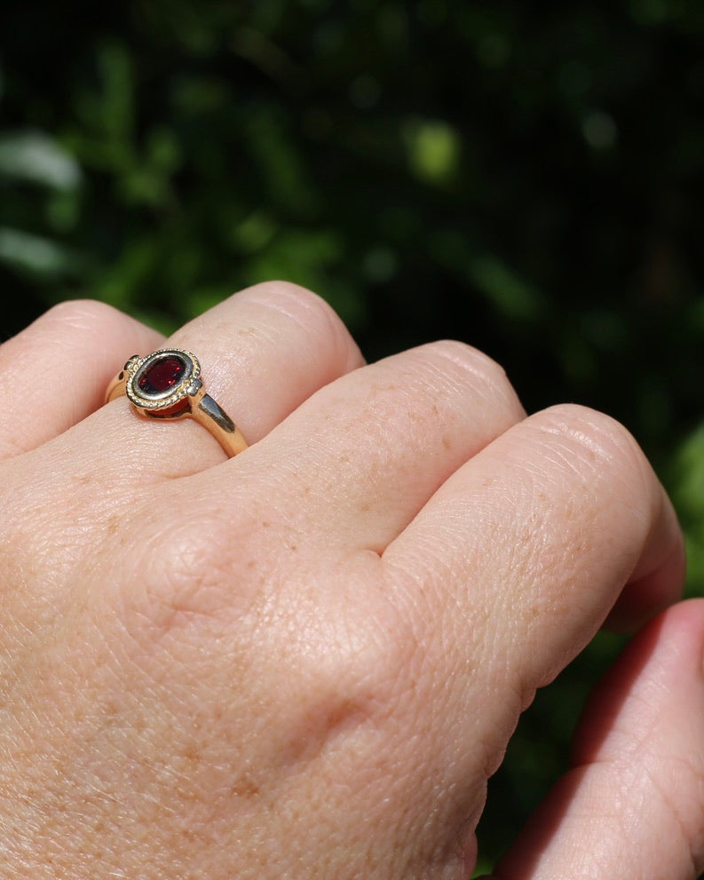 Bezel Set Garnet, 9ct Yellow Gold, size N or just over 6.5, 2.20g