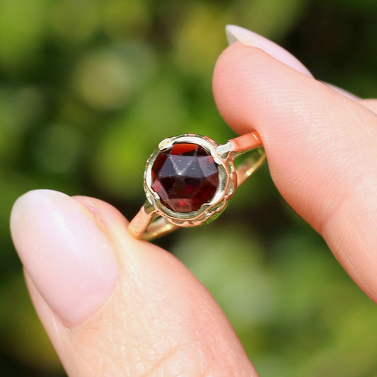 1931 Dutch Rose Cut Garnet, 583 Yellow & Rosey Gold, size 8 or nearly Q