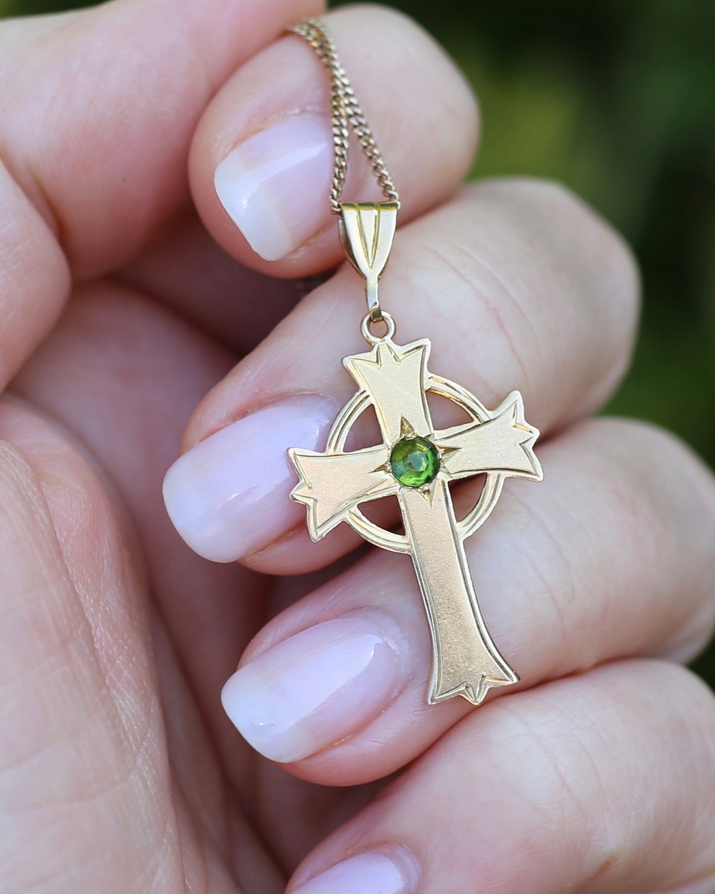 Vintage Australian Celtic Cross Pendant with Green Glass, 9ct Yellow Gold, 2.1g