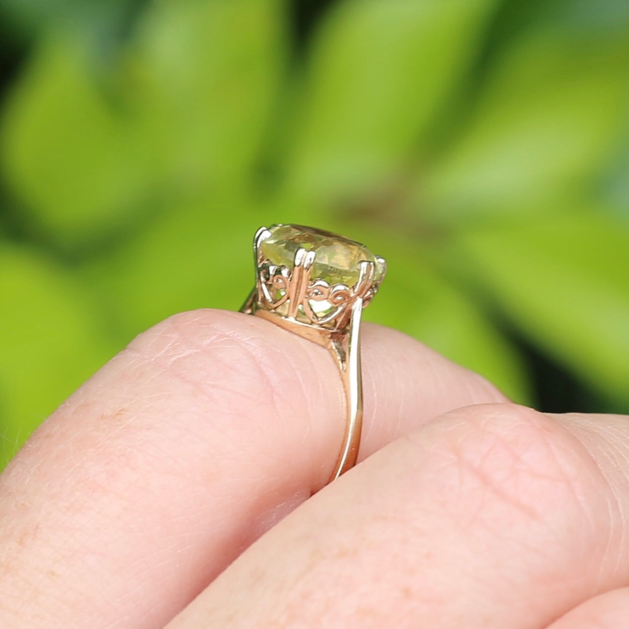 3.63ct Lemon Quartz in 6 Double Claw Basket, 9ct Yellow Gold, size L or 5.75