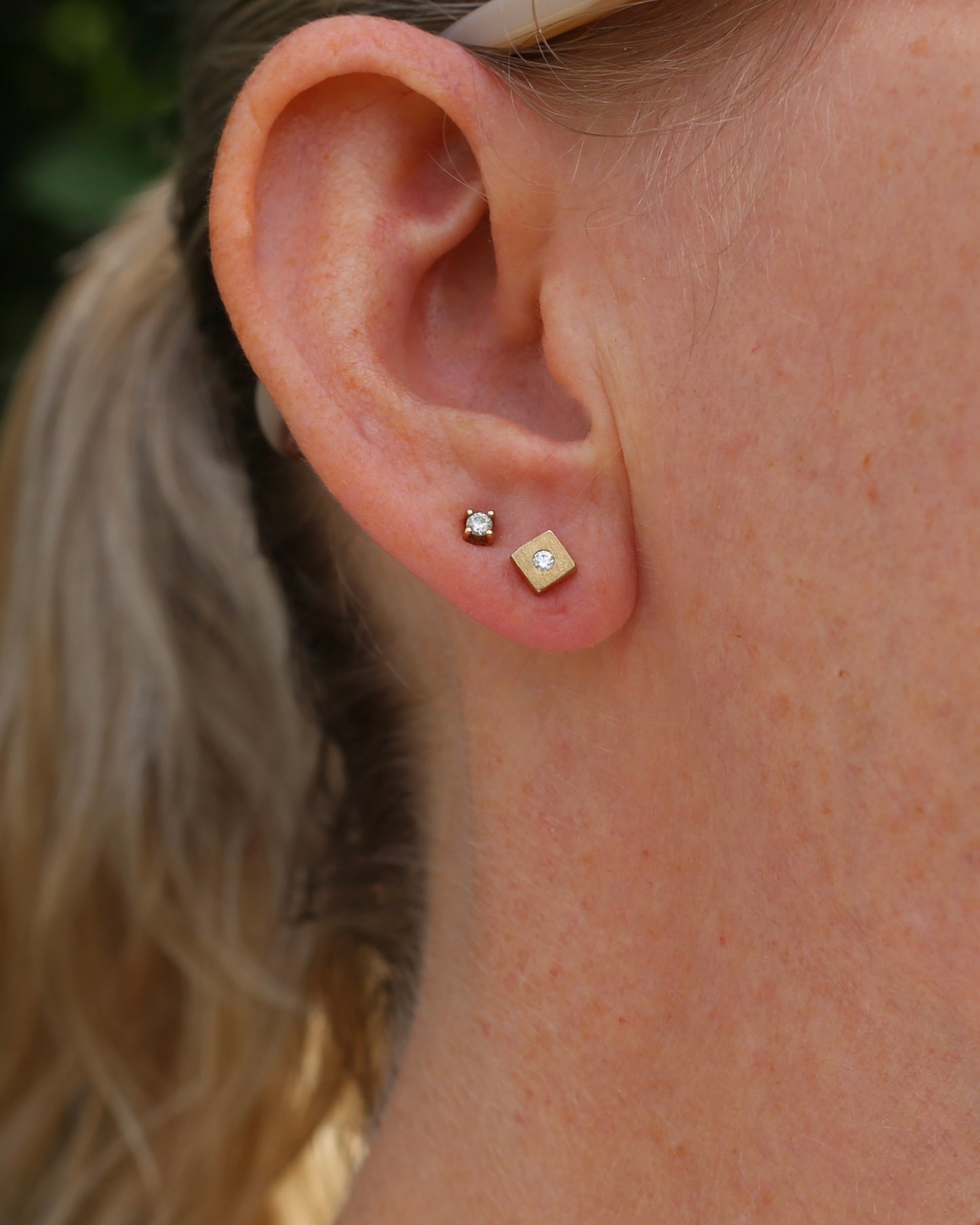 Vintage Brushed Gold Square Studs with Glass Stones, 8ct Yellow Gold, 0.89g