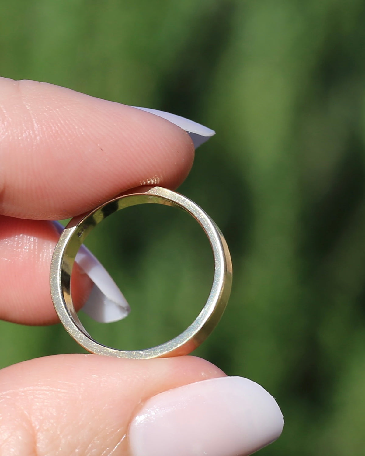 3.6mm Flat 9ct Wedder, 9ct Yellow Gold, size Q or just over 8, 3.63g